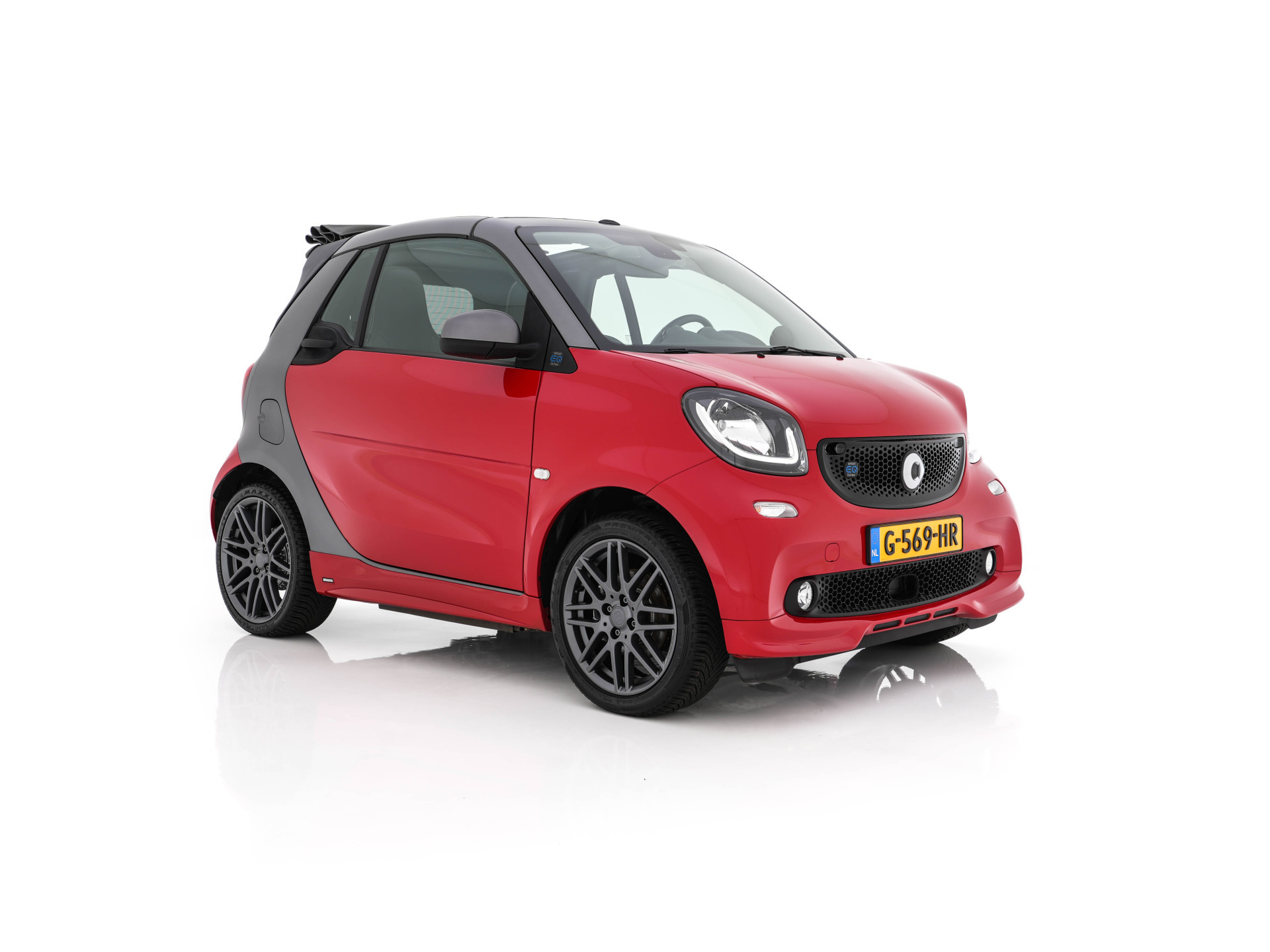 Smart fortwo cabrio EQ BRABUS Style 18 kWh [ 3-Fase ] *LEATHER | HEATED-SPORTSEATS | NAVI-FULLMAP | CAMERA | DAB+ | AIRCO | PDC | CRUISE | 16''ALU*
