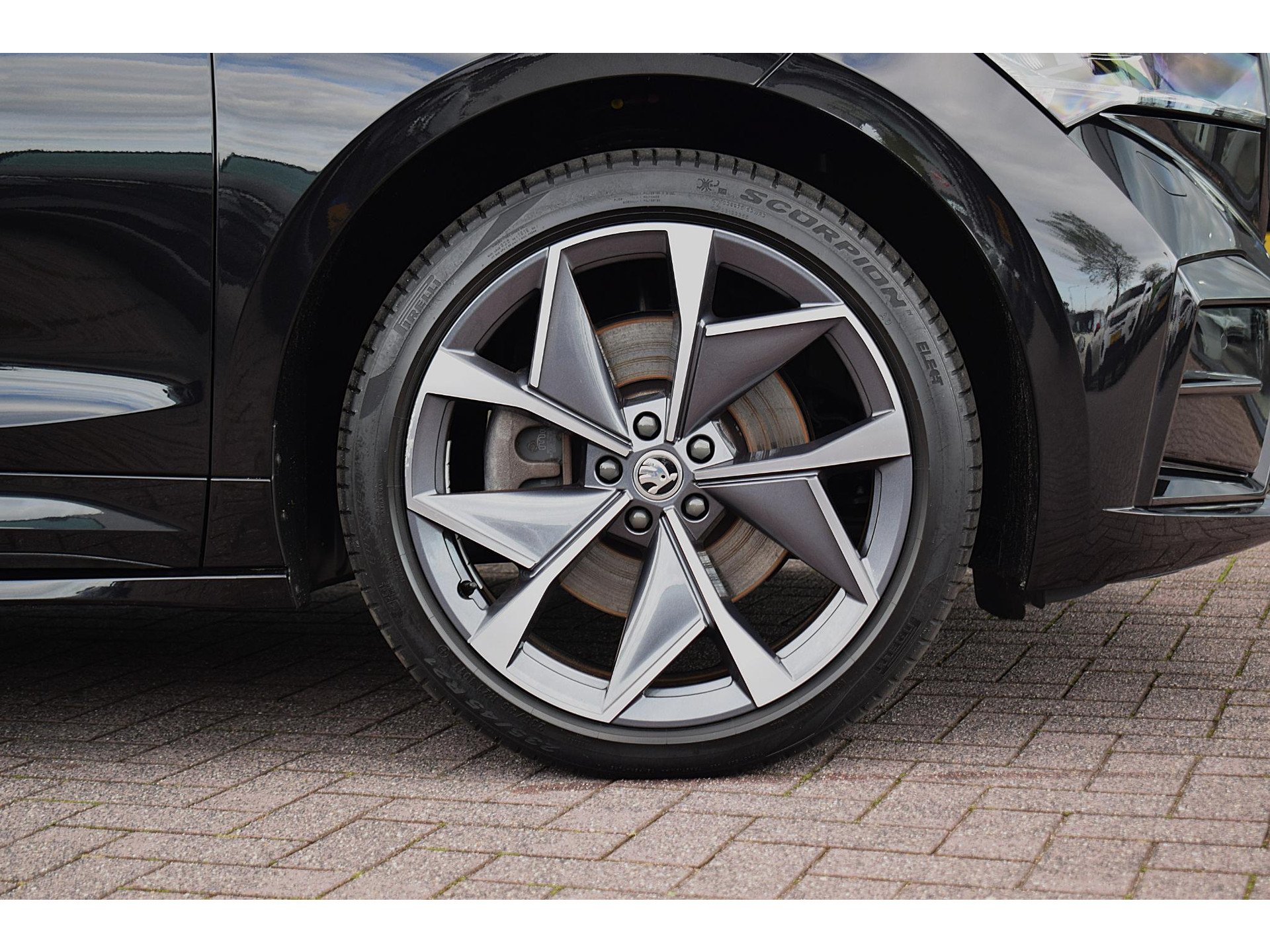 Skoda Enyaq Coupé iV 80 RS | SOH: 95,1% | Pano | Memory | Alcantara | Matrix | Stuurverwarming