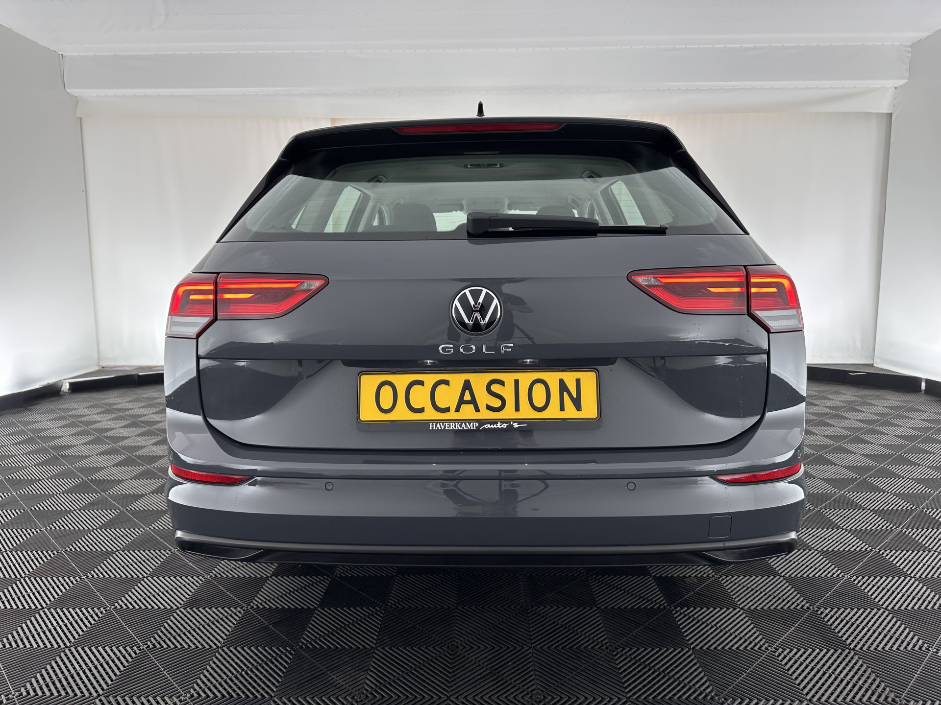 Volkswagen Golf Variant 2.0 TDI Life Business (INCL-BTW)  *FULL-LED | DIGI-COCKPIT | NAVI-FULLMAP | HEATED-COMFORTSEATS | KEYLESS | DAB+ | CARPLAY | ECC | AMBIENT-LIGHT | PDC | 16''ALU*