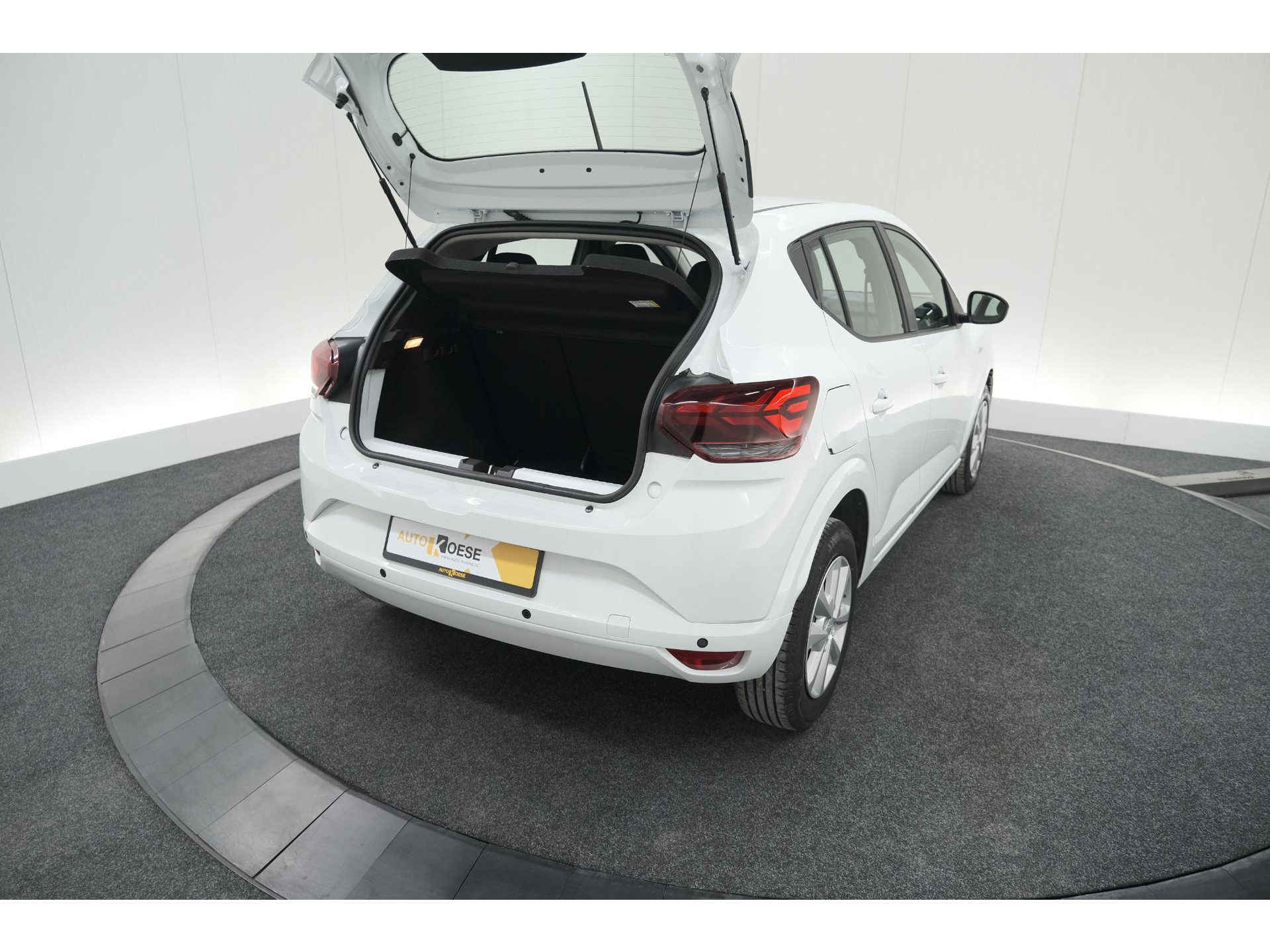Dacia Sandero TCe 90 CVT Expression | AUTOMAAT | Parkeersensoren | Apple Carplay | Cruise Control