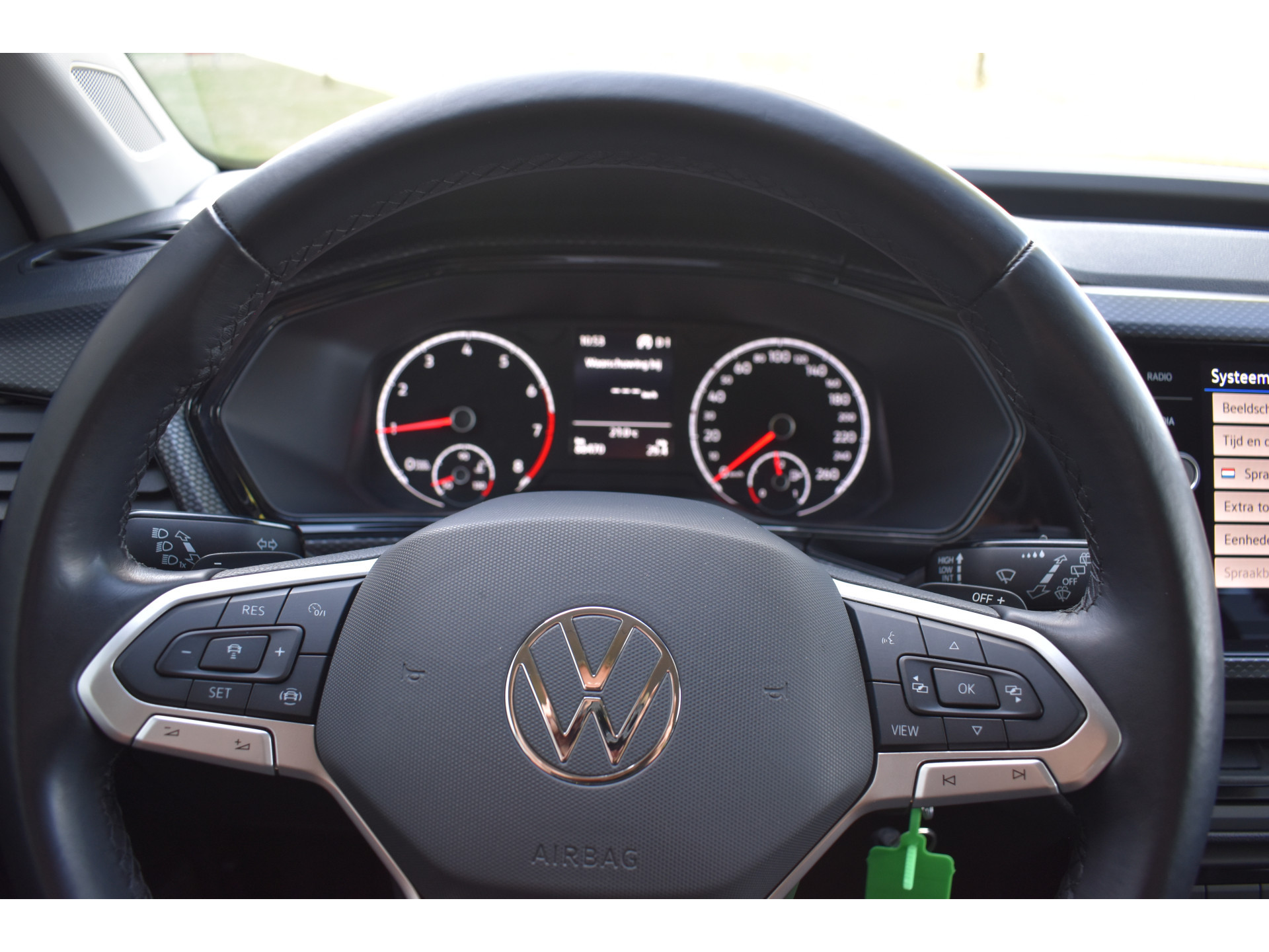 Volkswagen T-Cross 1.0 TSI Life Navigatie/CarPlay Automaat Stoelverwarming