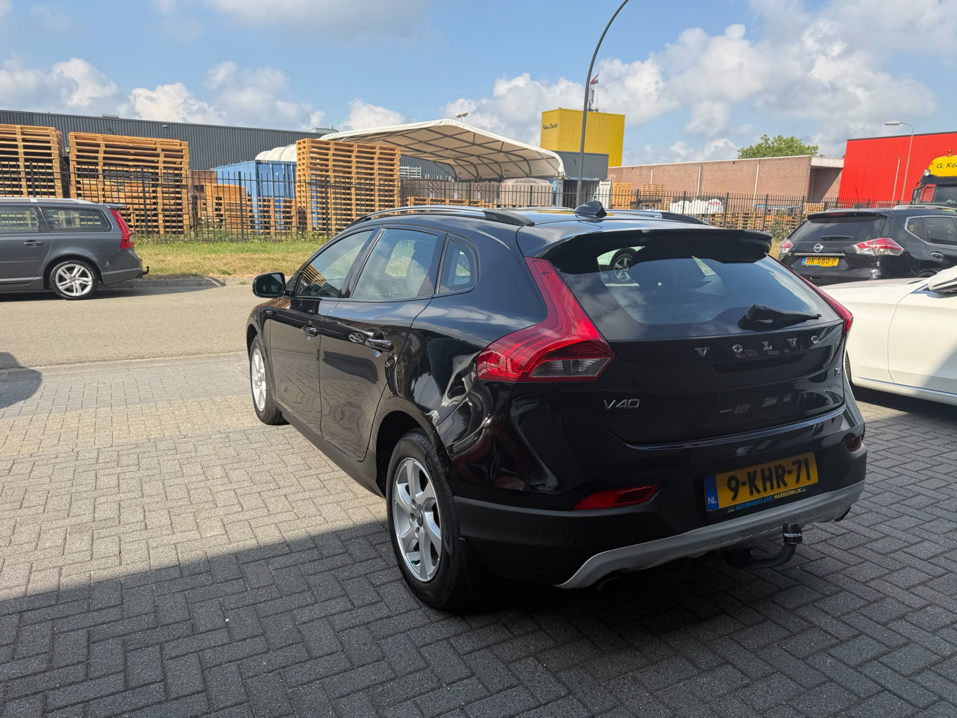 Volvo V40 Cross Country 1.6 T4 Momentum | 2E EIGENAAR | 3/6 OF 12 MND GARANTIE | NAVI | CRUISE |TREKHAAK | DEALER ONDERHOUDEN |