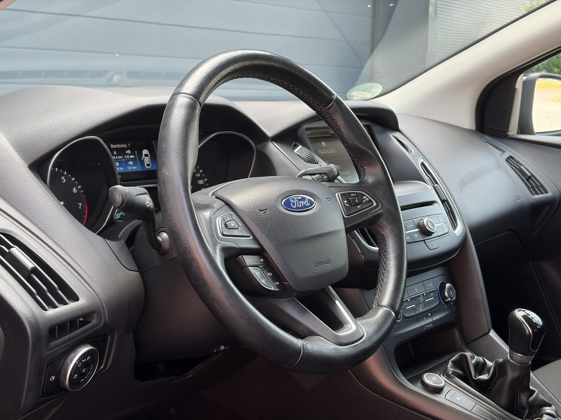 Ford Focus 1.0 Trend Edition Dealer Onderhouden,Trekhaak,Navi,Airco,Cruise,2e Eigenaar,N.A.P,102pk,Apk tot 09-2027