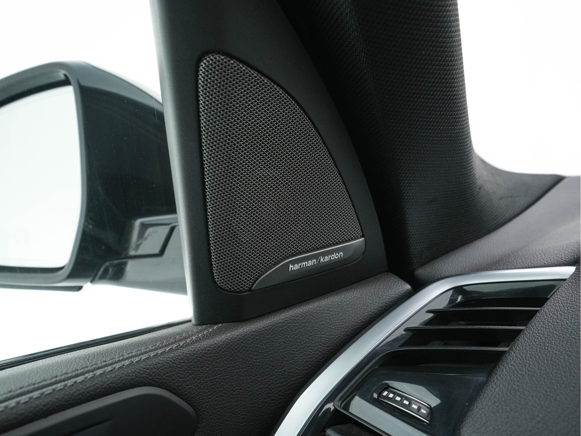 BMW X5 M50d High Executive M-Sportpack Aut. *PANO | HEAD-UP | DESIGN-LEATHER | LASER-LIGHT | TOP-VIEW | HARMAN/KARDON | MEMORY-PACK | DIGI-COCKPIT | DAB+ | HEATED-COMFORTSEATS | NAVI-FULLMAP | KEYLESS | TOWBAR | 21''ALU*