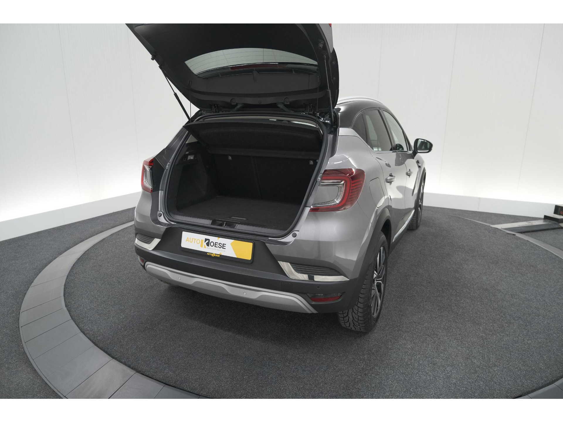 Renault Captur Mild Hybrid 140 EDC Techno | Camera | 9.3 Inch Scherm | Apple Carplay | Parkeersensoren | Allseason Banden | Stoelverwarming