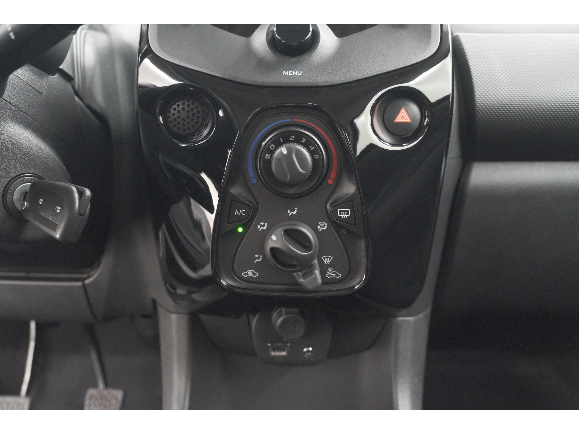 Citroen C1 1.0 VTi Feel | AllSeason banden | Radio | Bluetooth | Airco | 5 Deurs
