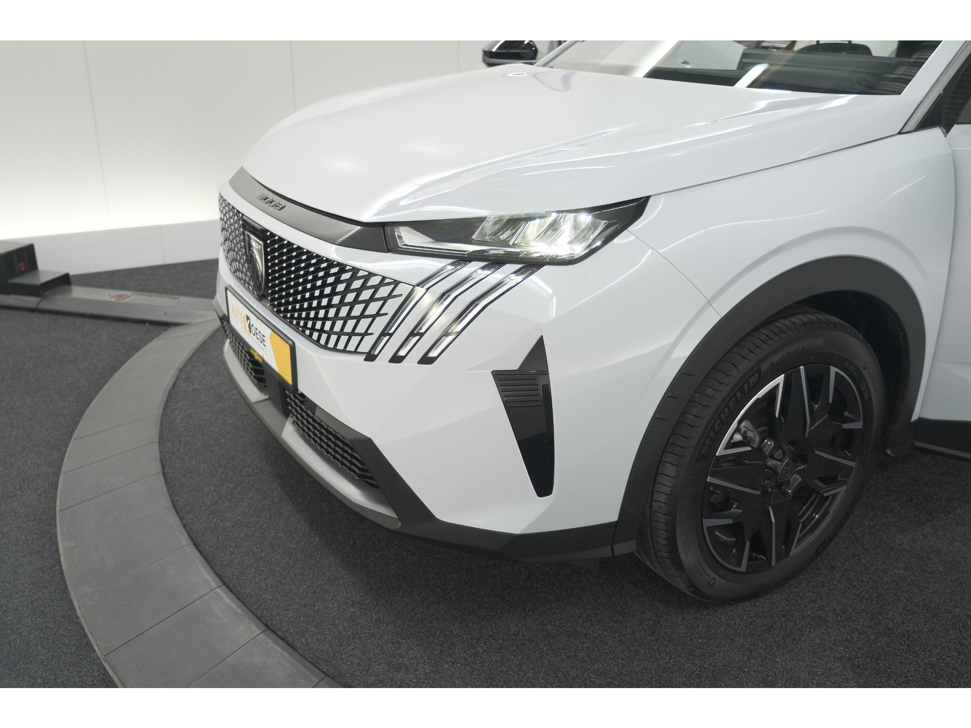 Peugeot 3008 136 Hybrid e-DCS6 Allure | Stoelverwarming | Camera | Apple Carplay