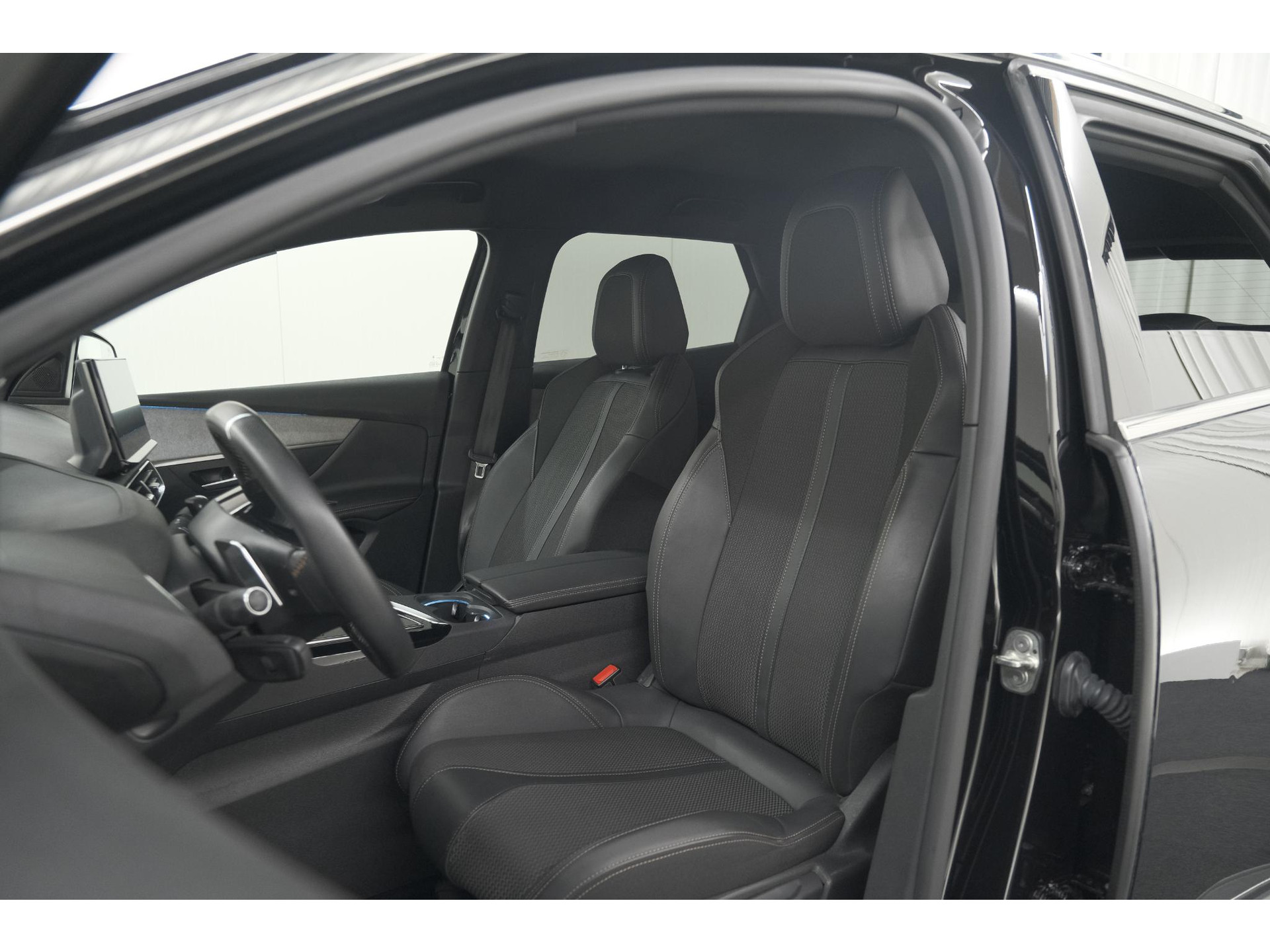 Peugeot 3008 PureTech 130 EAT8 GT | Adaptieve Cruise Control | Camera | Navigatie | Apple Carplay
