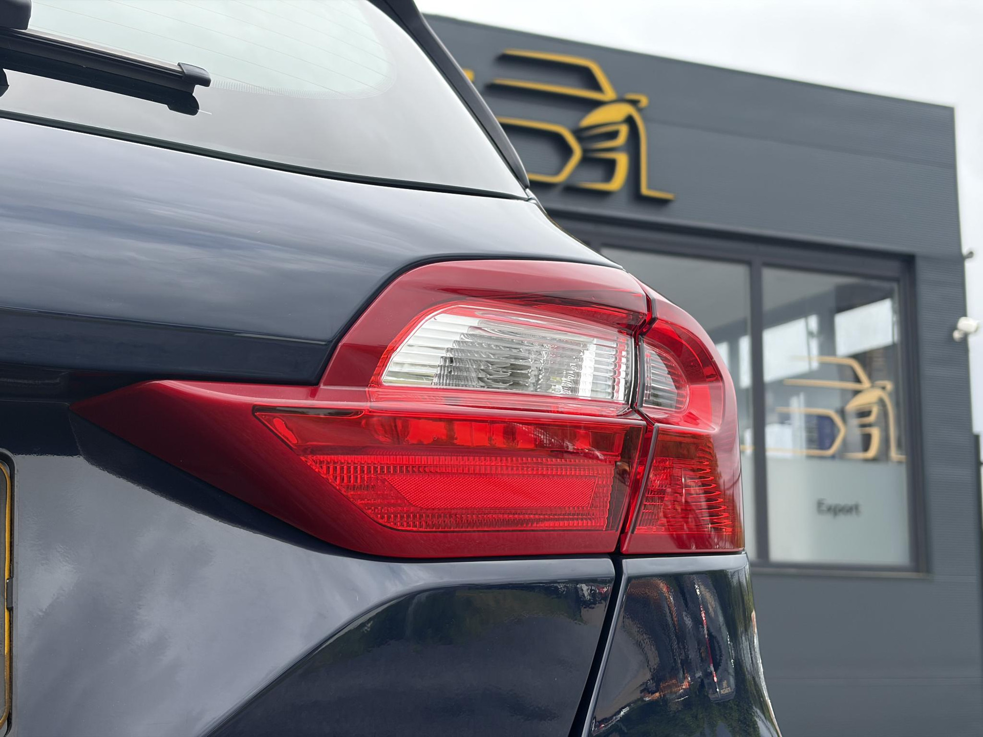 Ford Fiesta 1.1 Trend 2e Eigenaar,Airco,Cruise,5 Deurs,N.A.P,Recent beurt gehad,Rijstrooksensor,Apk tot 06-2027