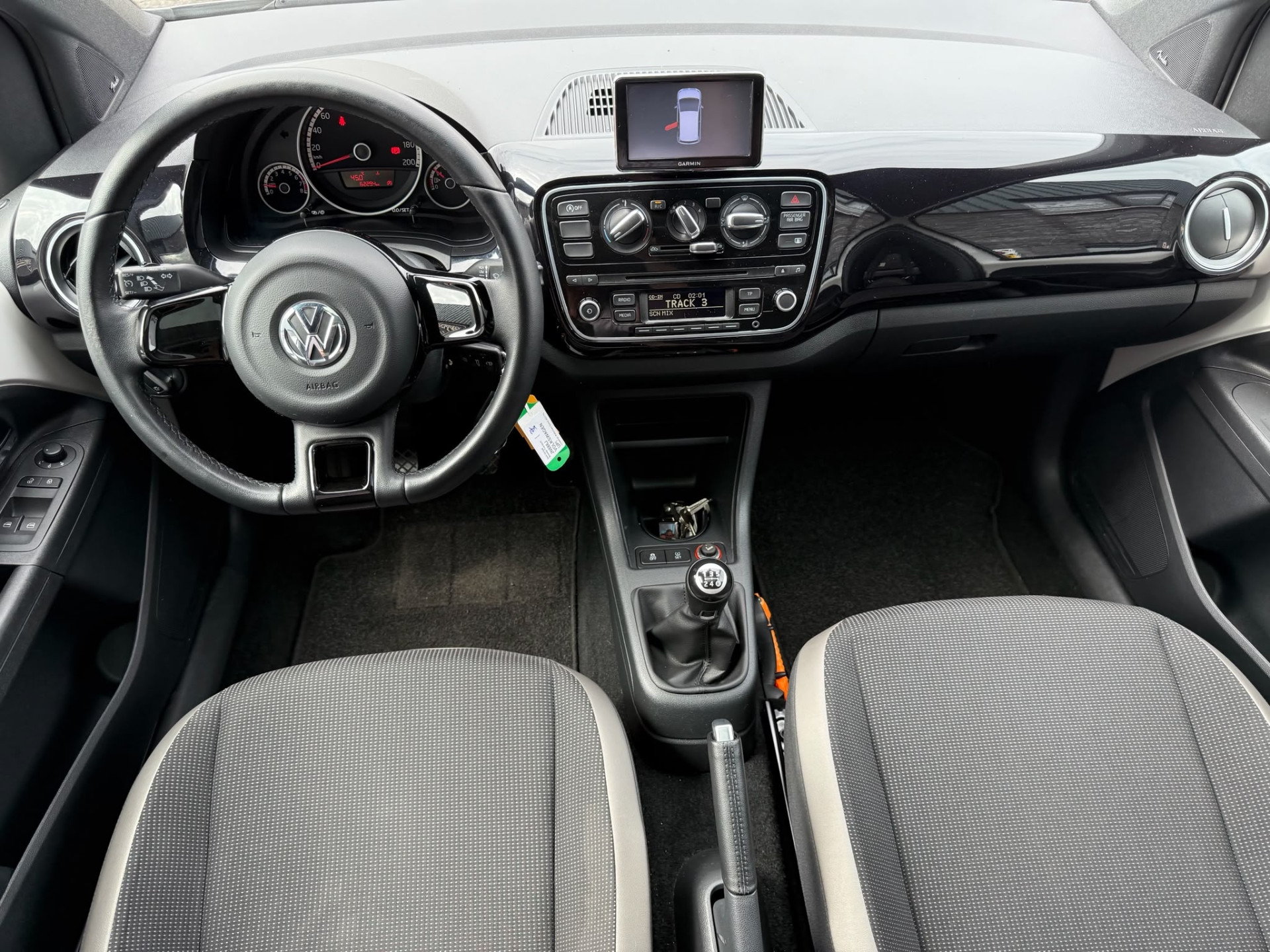 Volkswagen Up! 1.0 high up! BlueMotion | 2E EIGENAAR | 3/6/12MND GARANTIE | PANO | CRUISE | AIRCO | NAVI | FENDER AUDIO |