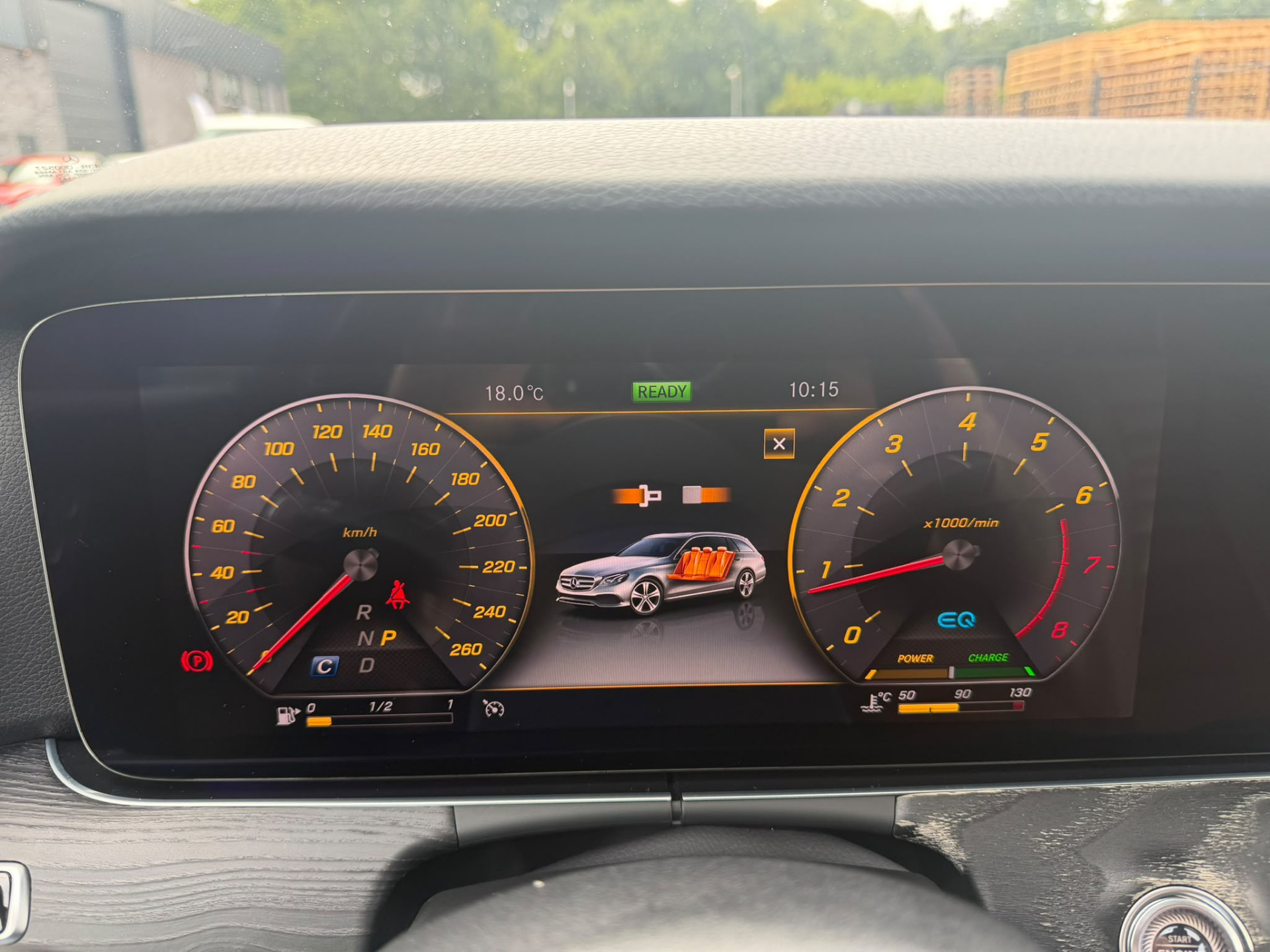 Mercedes-Benz E-klasse Estate 200 Premium 3/6/12 MND GARANTIE  | AUTOMAAT | NIEUWE APK | LEDER | PDC | NAVI | CRUISE |