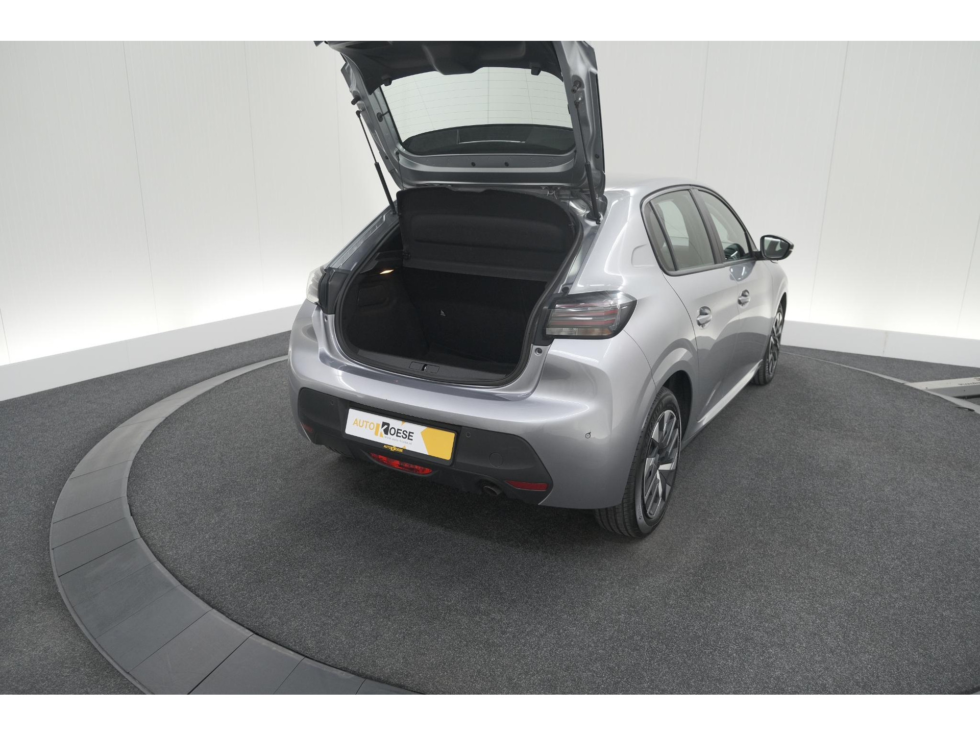 Peugeot 208 PureTech 100 Active | Parkeersensoren | Navigatie | Apple Carplay