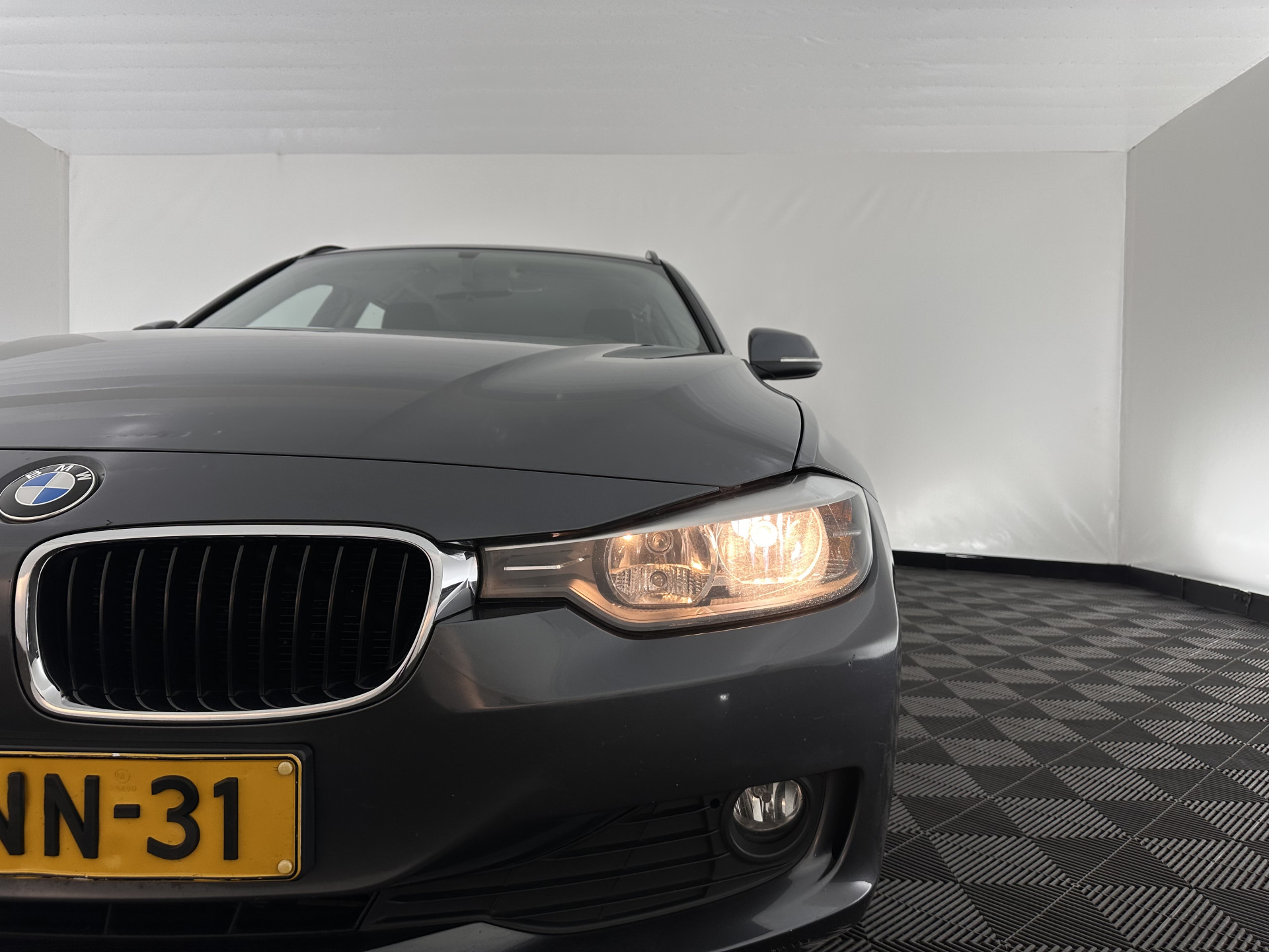 BMW 3-serie Touring 316i Business Aut. *NAVI-FULLMAP | SPORT-SEATS | AIRCO | CRUISE | 18''ALU*