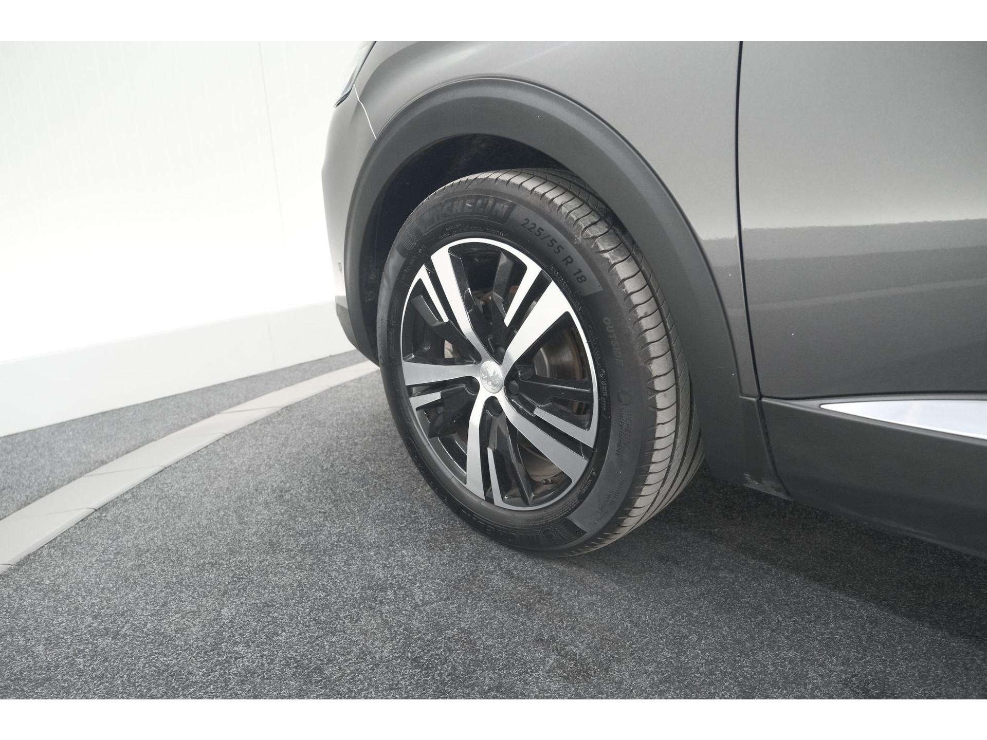 Peugeot 5008 PureTech 130 GT | Camera | Adaptieve Cruise Control | Dodehoekdetectie | Navigatie