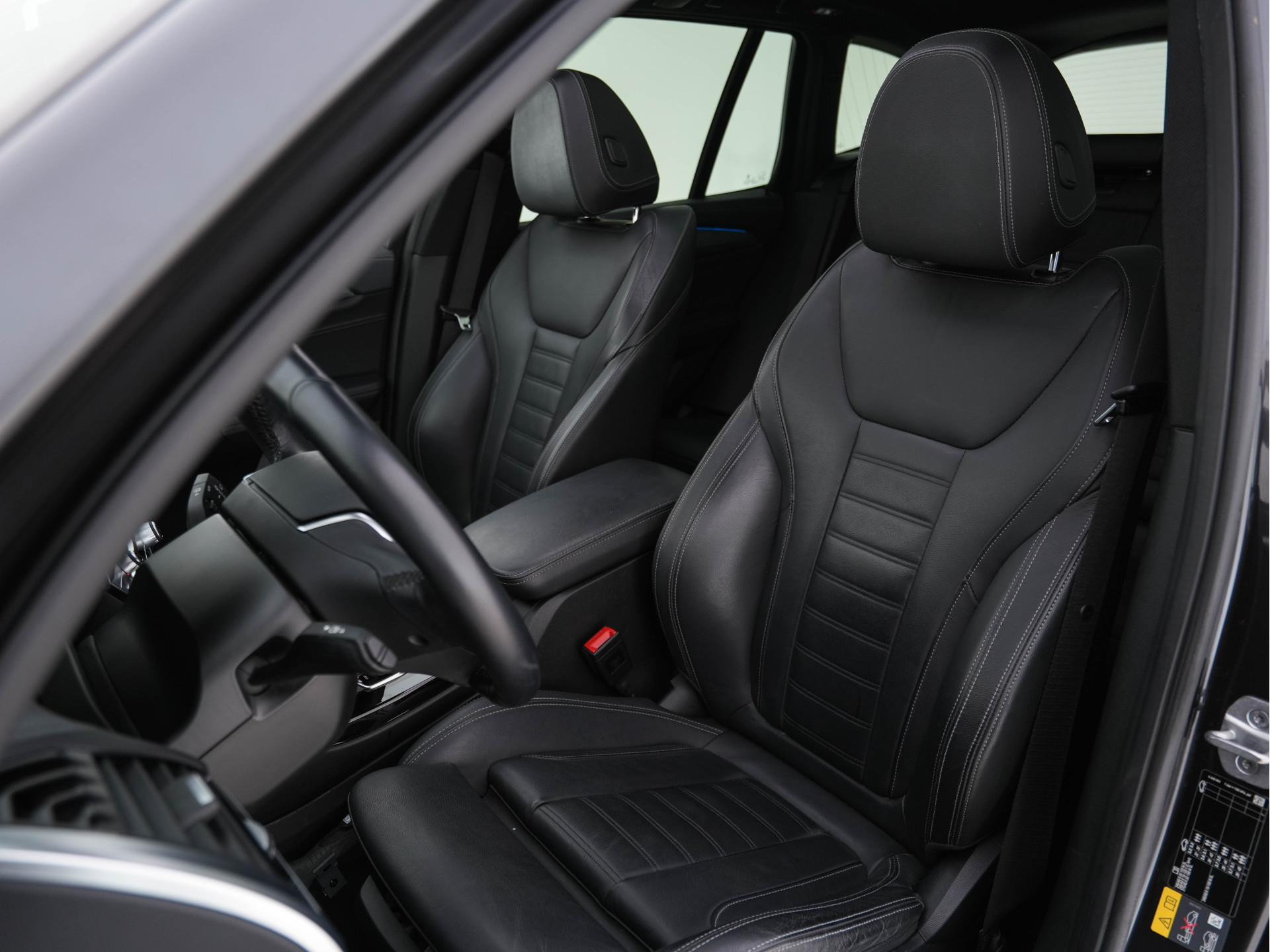 BMW iX3 High Executive 80 kWh [ 3-Fase ] {SOH-100%} (INCL-BTW) *PANO | LEATHER | FULL-LED | DAB | CARPLAY | ADAPTIVE-CRUISE | DIGI-COCKPIT | BLINDSPOT | HARMAN/KARDON-SOUNDSYTEM | HEAD-UP | KEYLESS | TOP-VIEW | SPORT-SEATS | TOWBAR  | .