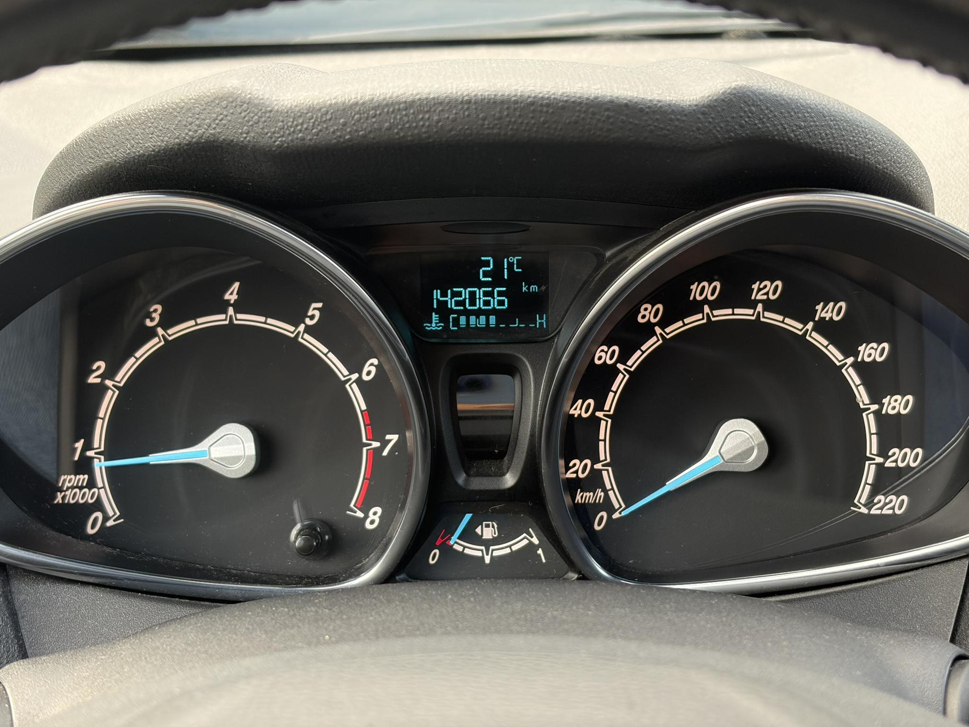 Ford Fiesta 1.0 EcoBoost ST Line 102pk l Navi l 2e Eigenaar l Airco l Cruisel 5 Deurs l  Pdc l 17''Lm velgen l Recent beurt gehad l Bj 12-2016 l N.A.P l Apk tot 01-2027
