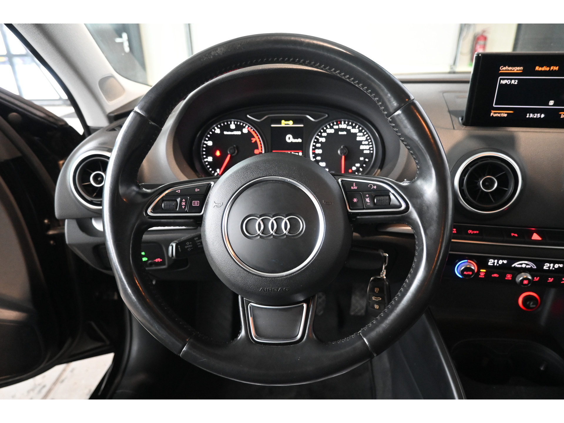 Audi A3 Limousine 1.4 TFSI CoD Ambition Pro Line Plus Clima Navigatie Cruise Control Inruil Mogelijk!