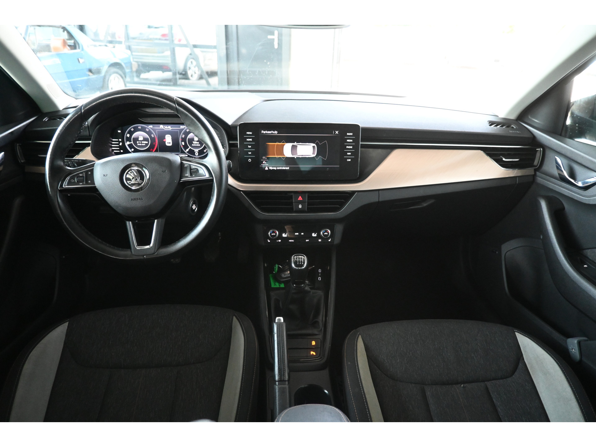 ŠKODA Scala 1.0 TSI Business Edition Clima Carplay Stoelverwarming Virtual Rijklaarprijs! Inruil Mogelijk!