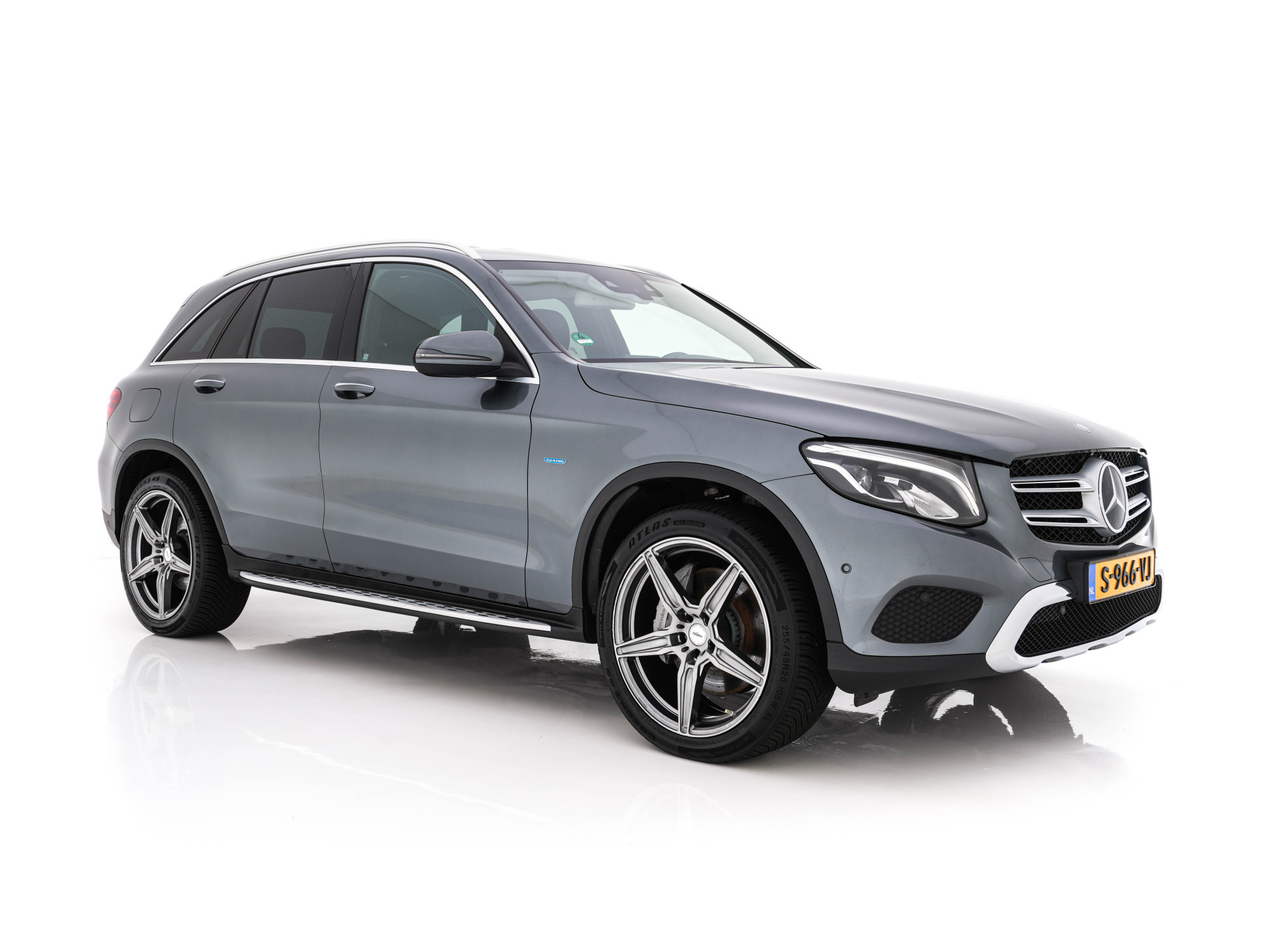 Mercedes-Benz GLC-klasse 350e 4MATIC Premium Plus Plug-in Aut. *LEATHER | FULL-LED | BLIND-SPOT | HEATED-SPORTSEATS | CAMERA | KEYLESS | AIR-SUSPENSION | ADAPTIVE-CRUISE | PRIVACY-GLASS | NAVI-FULLMAP | 20''ALU*