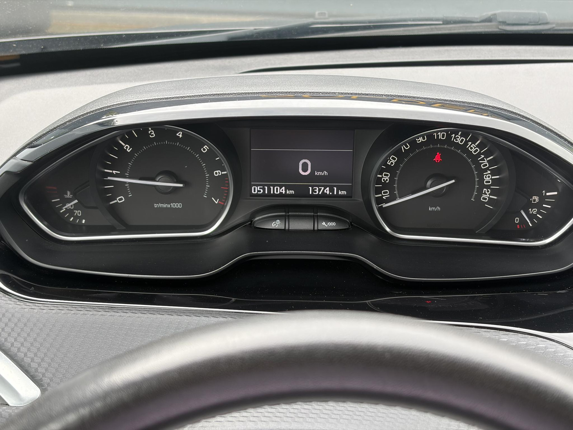 Peugeot 2008 1.2 PureTech Blue Lion 2e Eigenaar,Navi,Trekhaak,Airco,Cruise,Pdc,N.A.P,Weinig km,Zeer Zuinig,Apk tot 03-2027