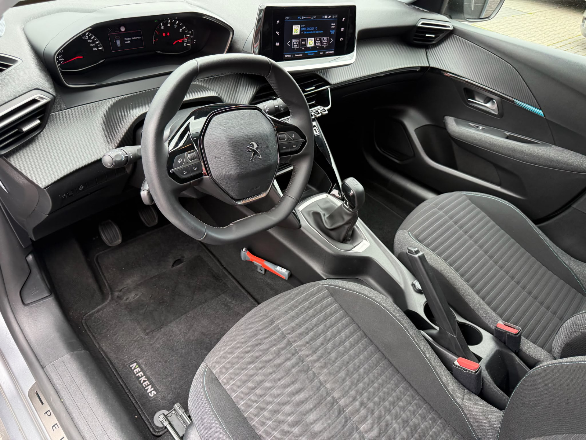 Peugeot 208 75PK Style | 1E EIGENAAR | 3/6/12MND GARANTIE| LED | CARPLAY | NAVI | CRUISE | CLIMA | LMV |