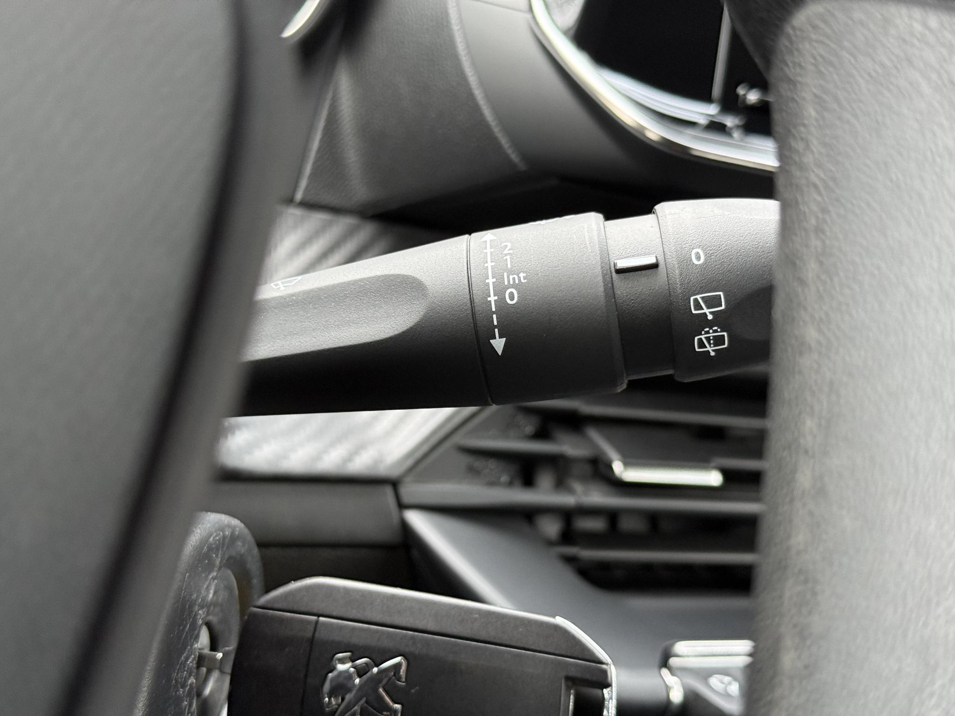 Peugeot 208 1.2 PureTech Like 1e Eigenaar,Apple Carplay/Android Auto,Camera,Navi,Clima,Cruise,Weinig Km,Zeer Zuinig,Apk tot 07-2027