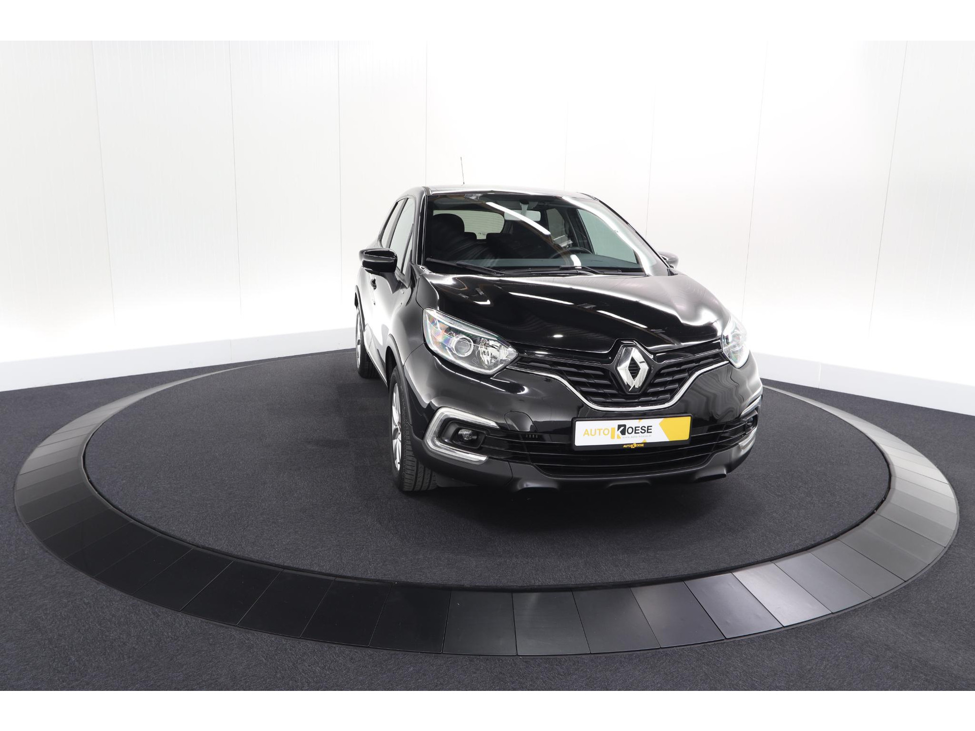 Renault Captur TCe 90 Limited | Trekhaak | Navigatie | Parkeersensoren