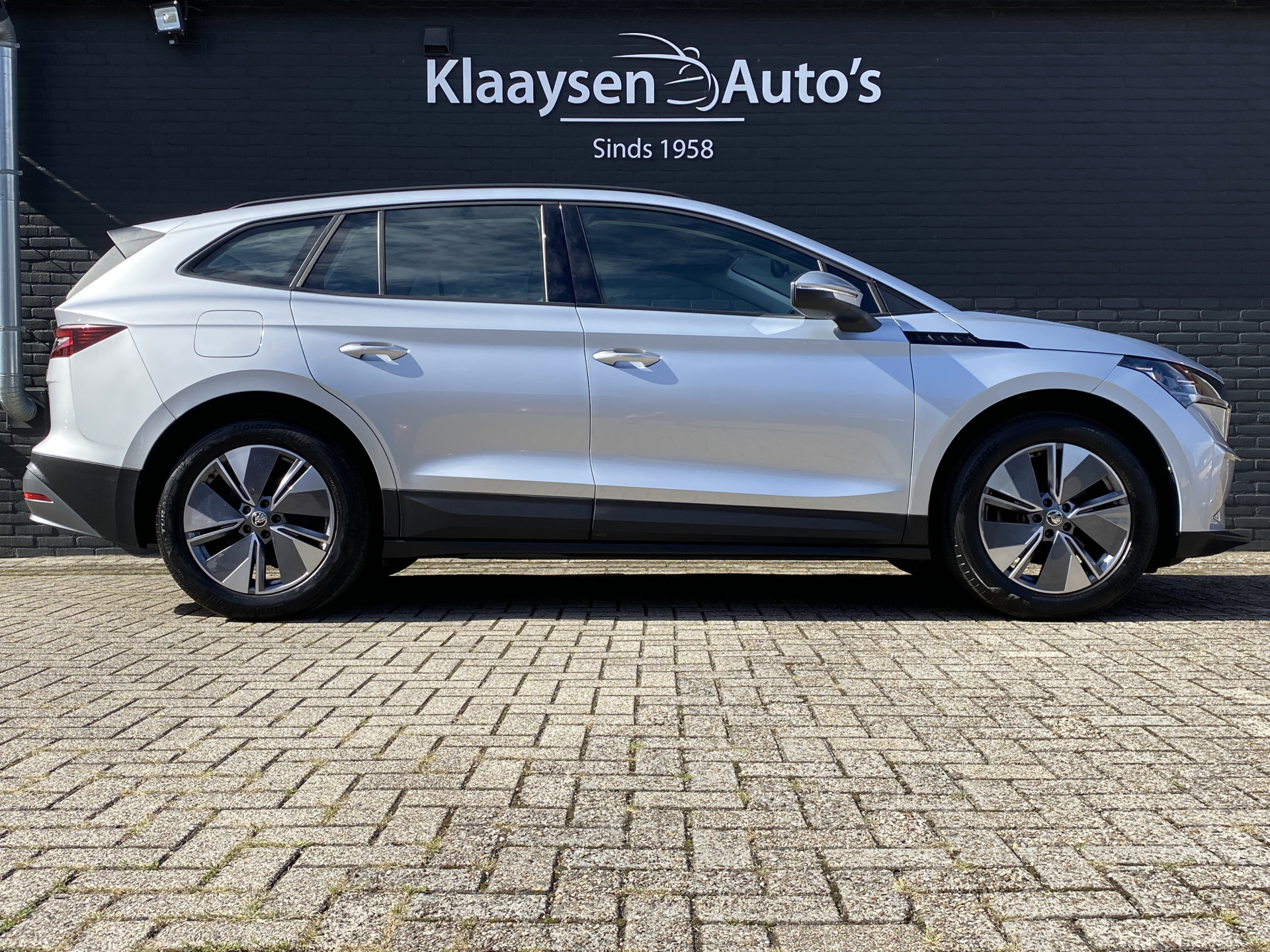 ŠKODA Enyaq iV 60 | 1e eigenaar | dealer onderhouden | navigatie | camera | sfeerverlichting | apple carplay | SOH 92%