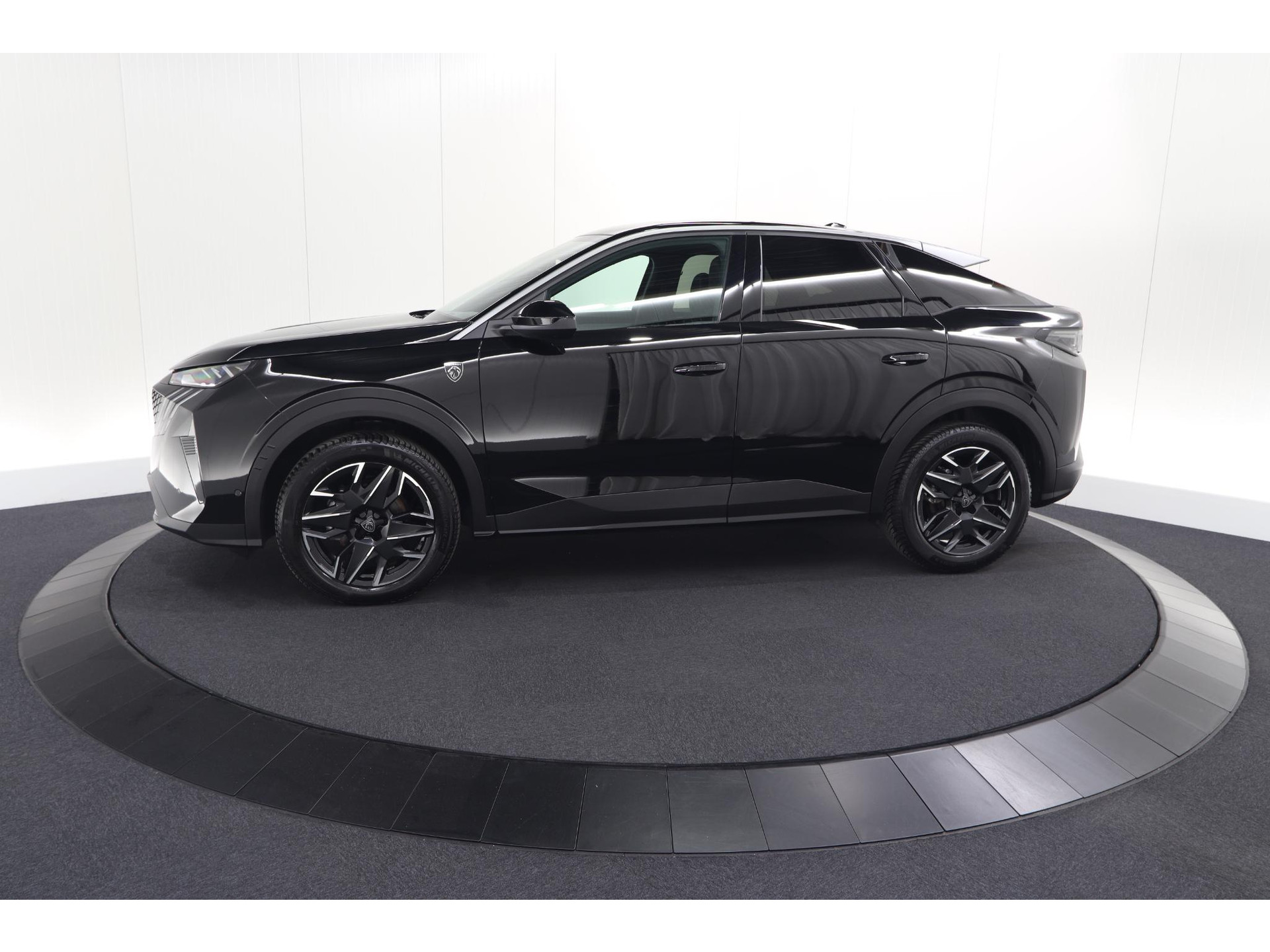 Peugeot 3008 1.2 Hybrid 145 GT | 360 Vision Pack | Adaptieve Cruise Control | Stoelen Pakket Inclusief Verwarmde Achterbank