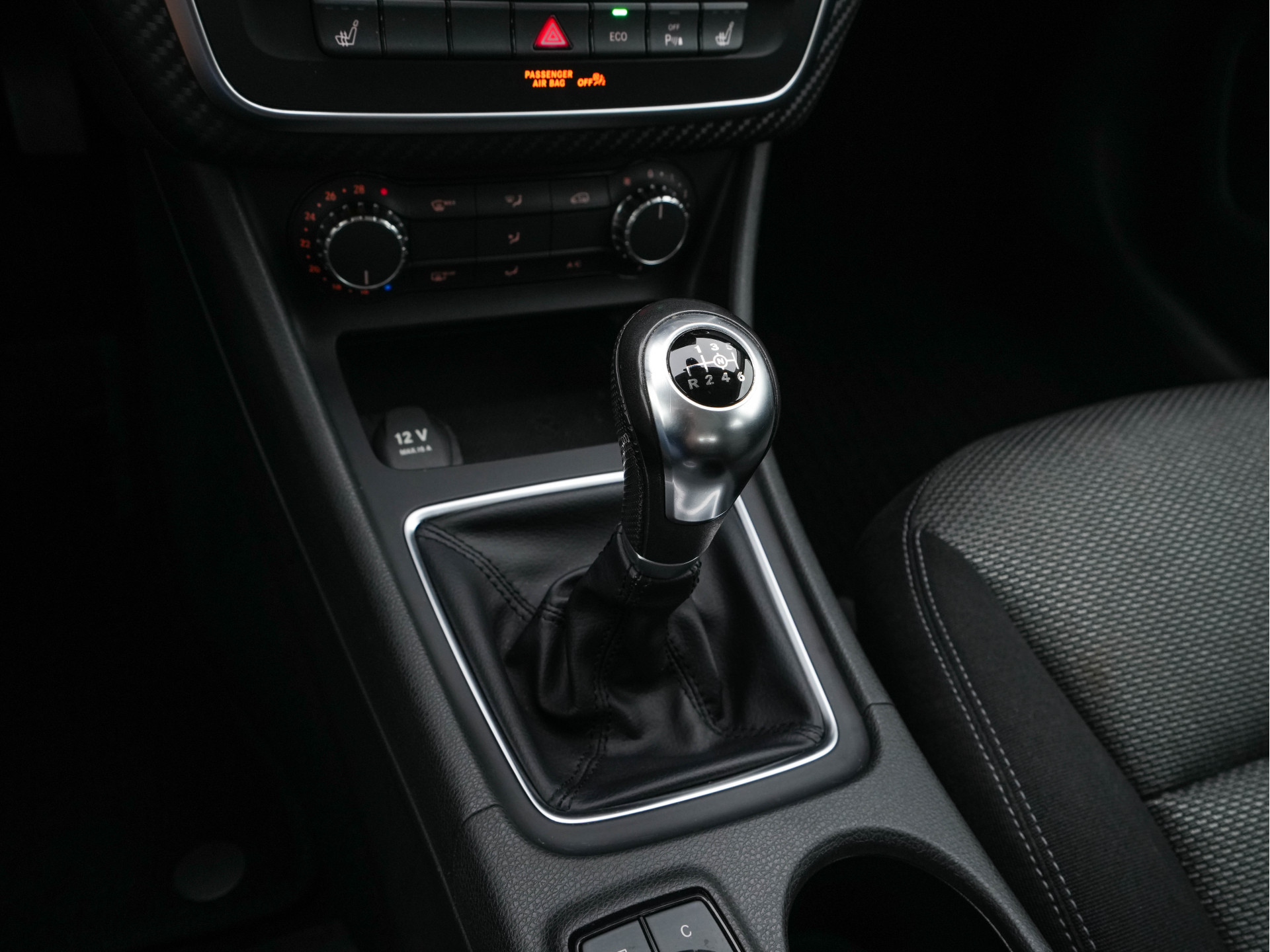 Mercedes-Benz GLA-klasse 200 CDI Ambition NAVI -FULLMAP | AIRCO | PDC | CRUISE | COMFORT-SEATS | 17"ALU*