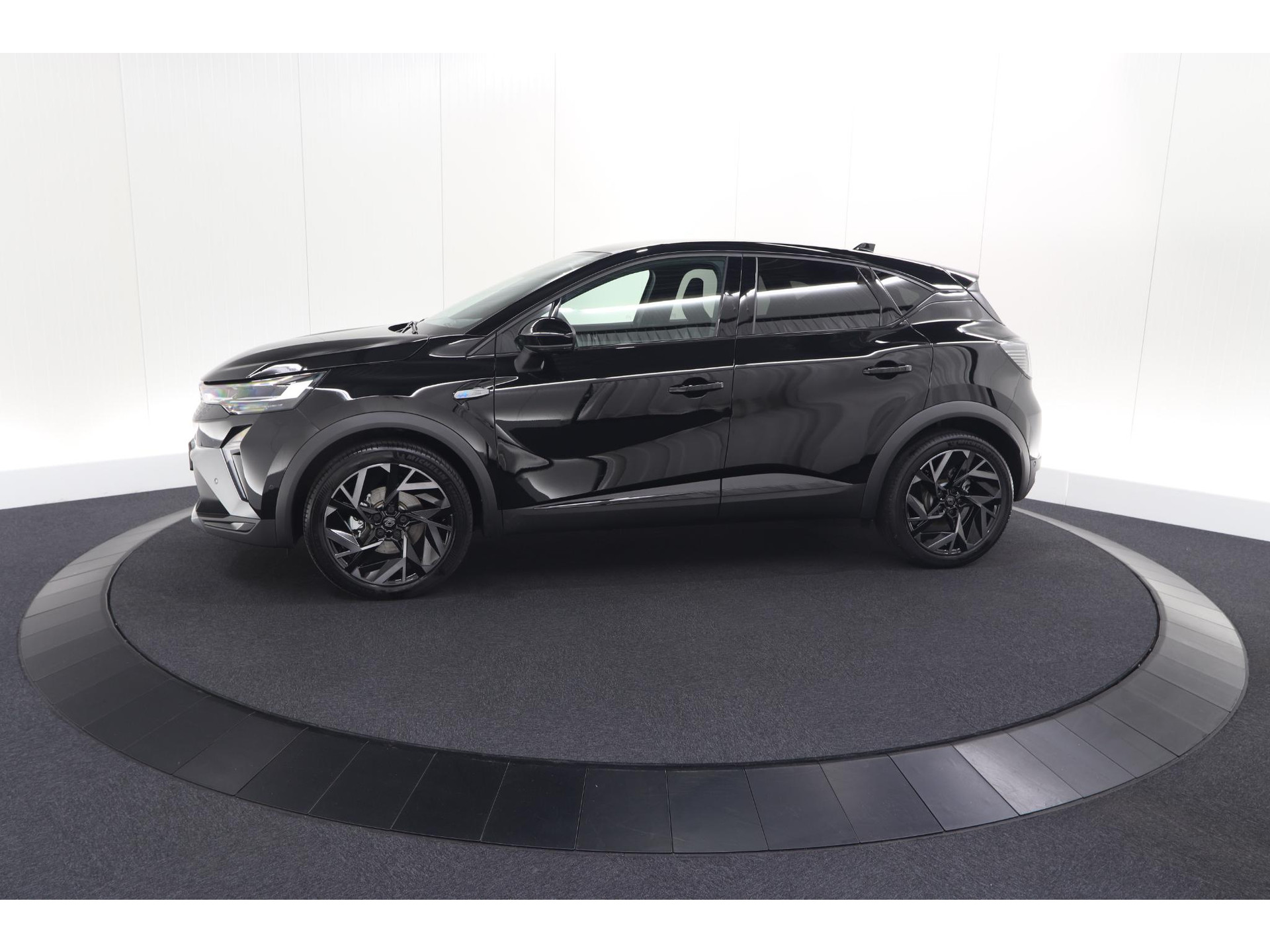 Renault Captur 1.8 E-Tech full hybrid 160 Esprit Alpine | 360 Camera | Adaptieve Cruise Control | Dodehoekdetectie | Stuurwielverwarming