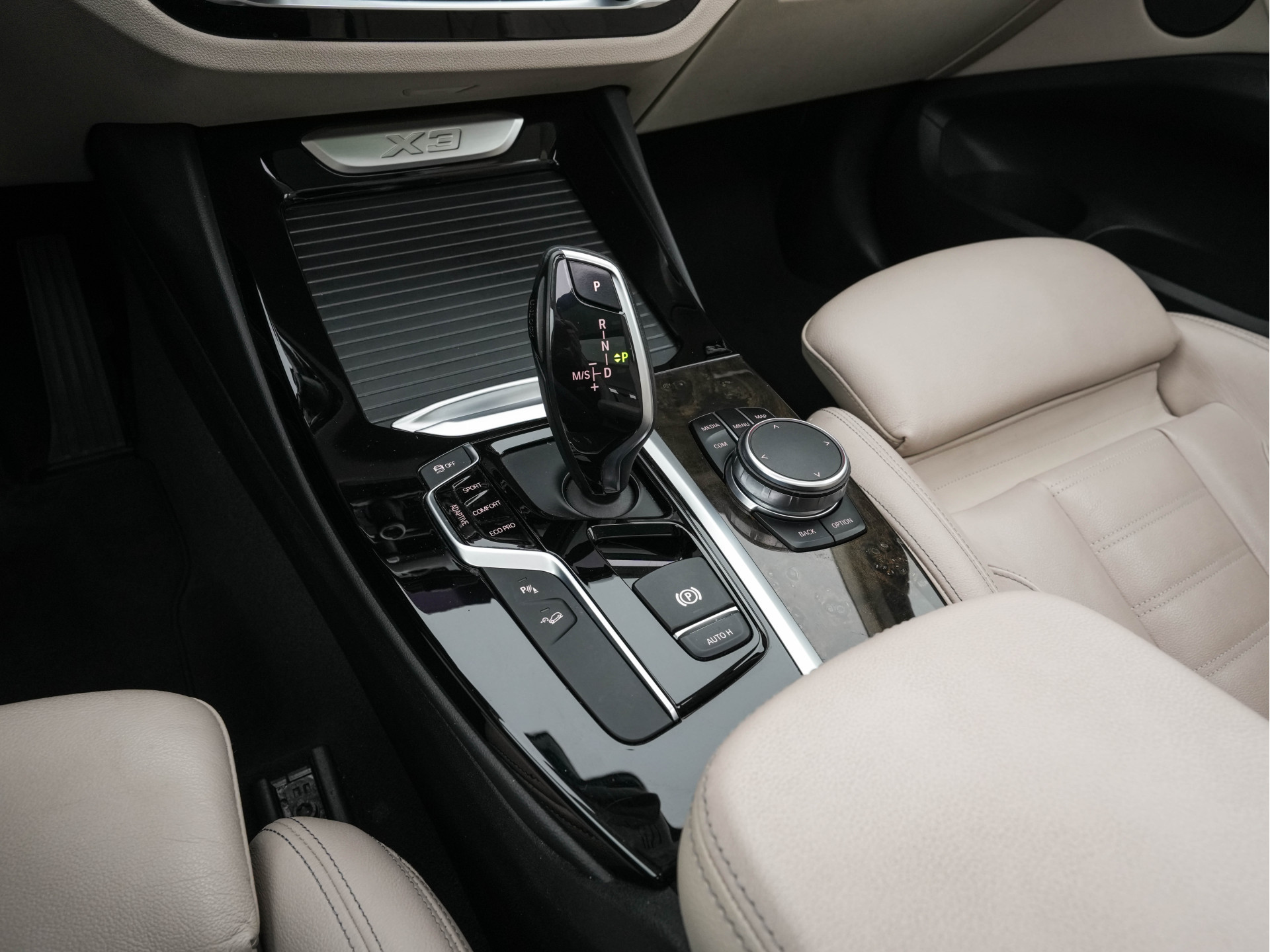 BMW X3 xDrive30d High Executive Luxury-Line Aut. *PANO | HEAD-UP | LEATHER | FULL-LED | NAVI-FULLMAP | HEATED-SPORT-SEATS | MEMORY-PACK | CAMERA | ECC | HIFI-AUDIO | PDC | CRUISE | TOWBAR |  19''ALU*