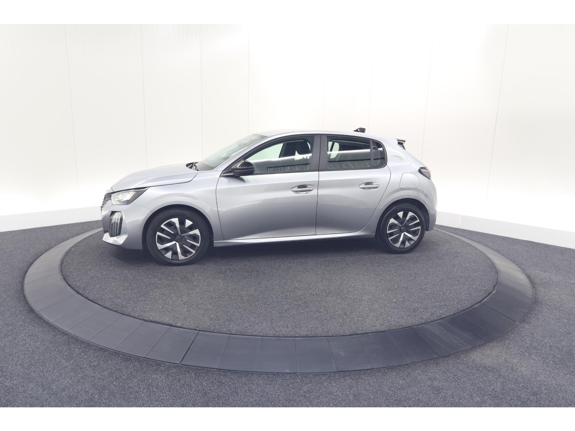 Peugeot 208 PureTech 100 Active | Parkeersensoren | Navigatie | Apple Carplay