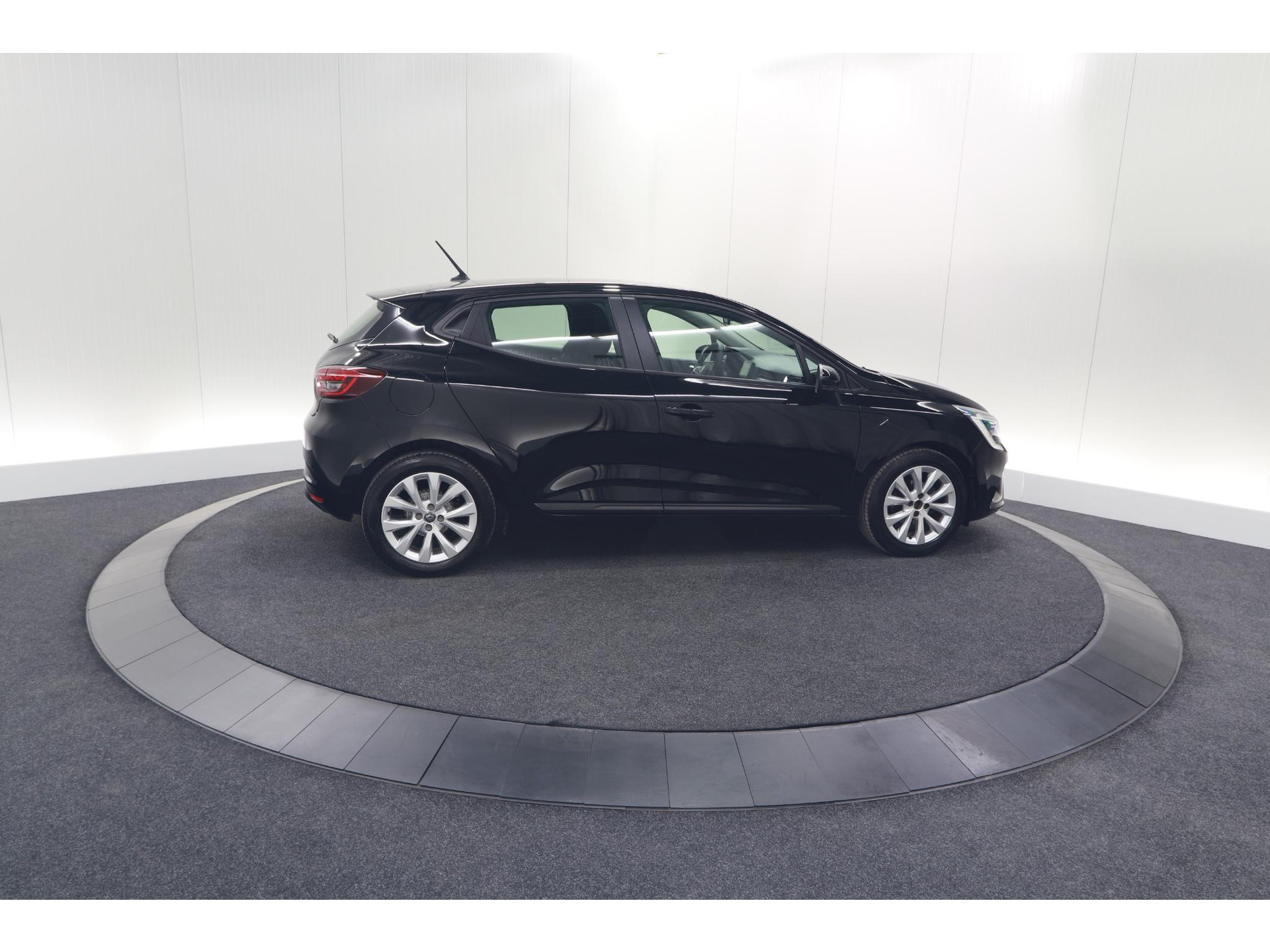 Renault Clio TCe 90 Equilibre | Parkeersensoren | Apple Carplay | Cruise Control