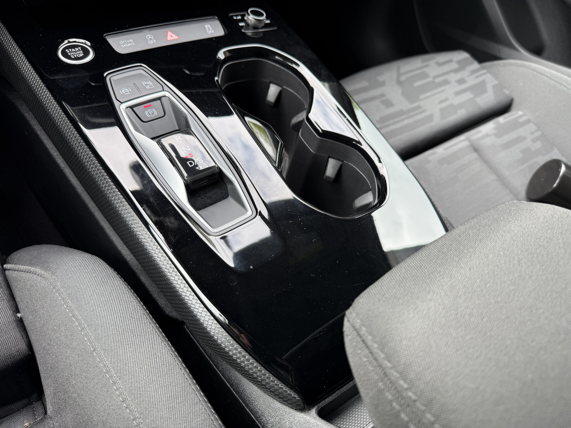 Audi A5 Avant 2.0 TFSI Advanced edition | Elek. Trekhaak | Apple Carplay | Stoelverw.