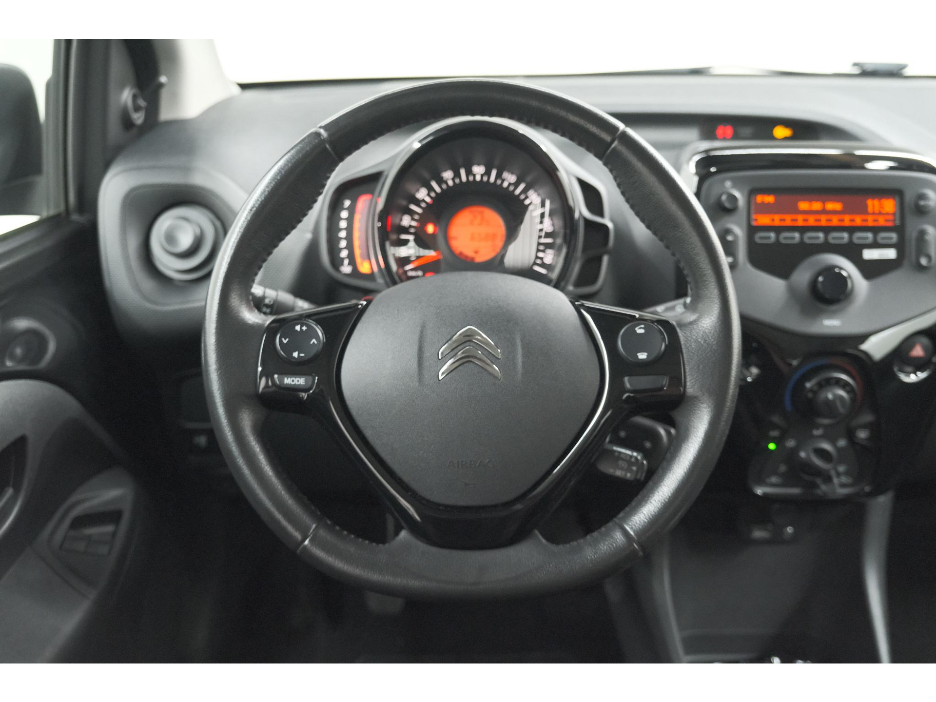 Citroen C1 1.0 VTi Feel | AllSeason banden | Radio | Bluetooth | Airco | 5 Deurs