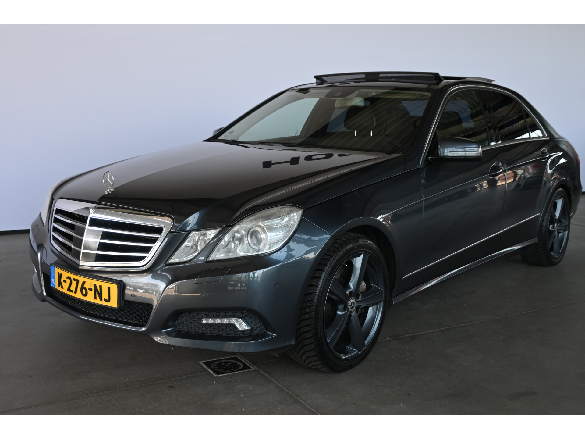 Mercedes-Benz E-klasse 500 Elegance V8 Automaat Clima Panoramadak Trekhaak PDC Stoelverwarming Cruise control Goed Onderhouden! Inruil Mogelijk!