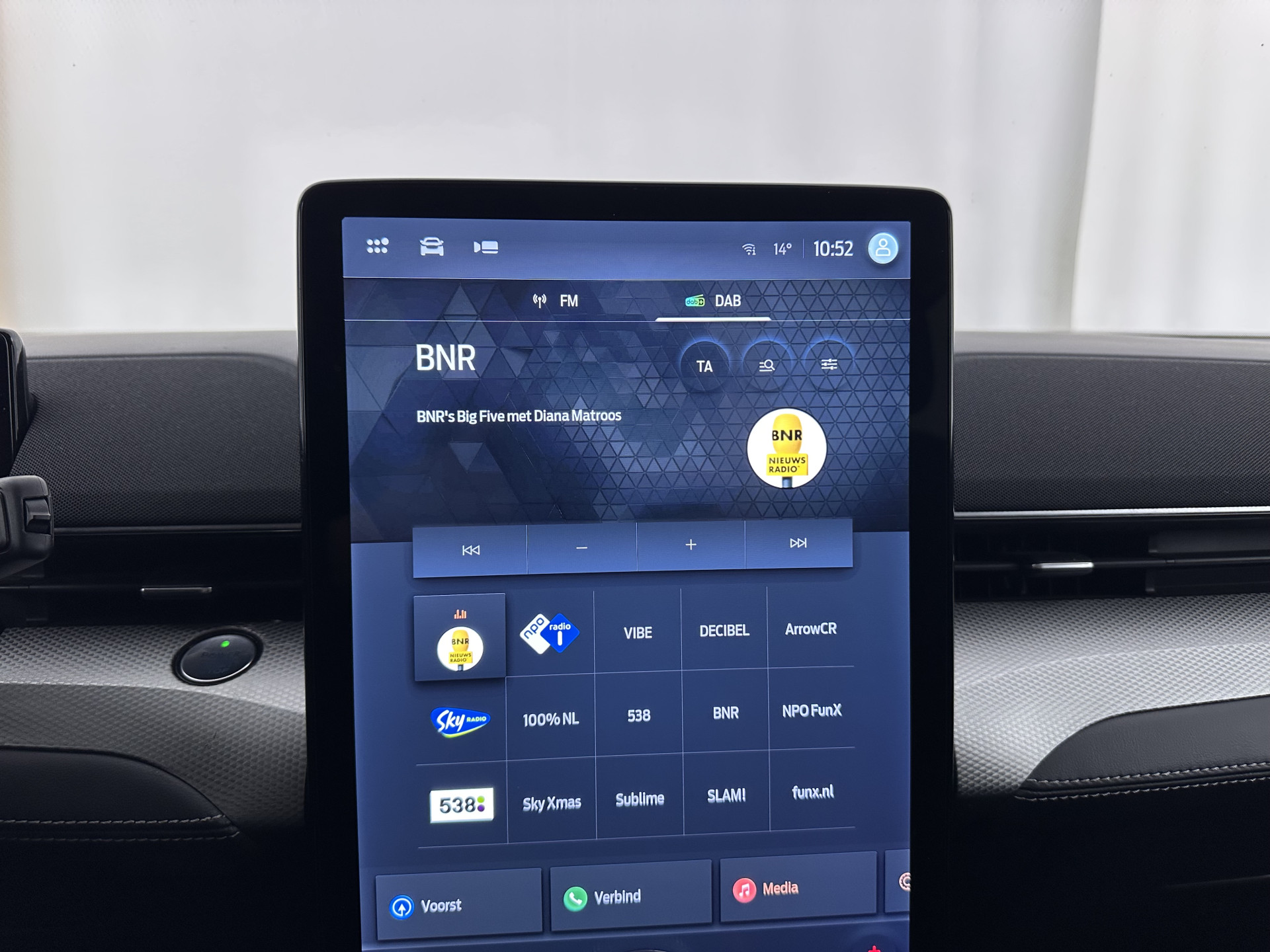 Ford Mustang Mach-E RWD 75 kWh [ 3-Fase-11kW] {SOH-89%} (INCL-BTW) *LEATHER | FULL-LED | DAB | DIGI-COCKPIT | KEYLESS | NAVI-FULLMAP | CARPLAY | HEATED-COMFORTSEATS | TOPVIEW | ADAPTIVE-CRUISE | PRIVACYGLASS | 18'' ALU*