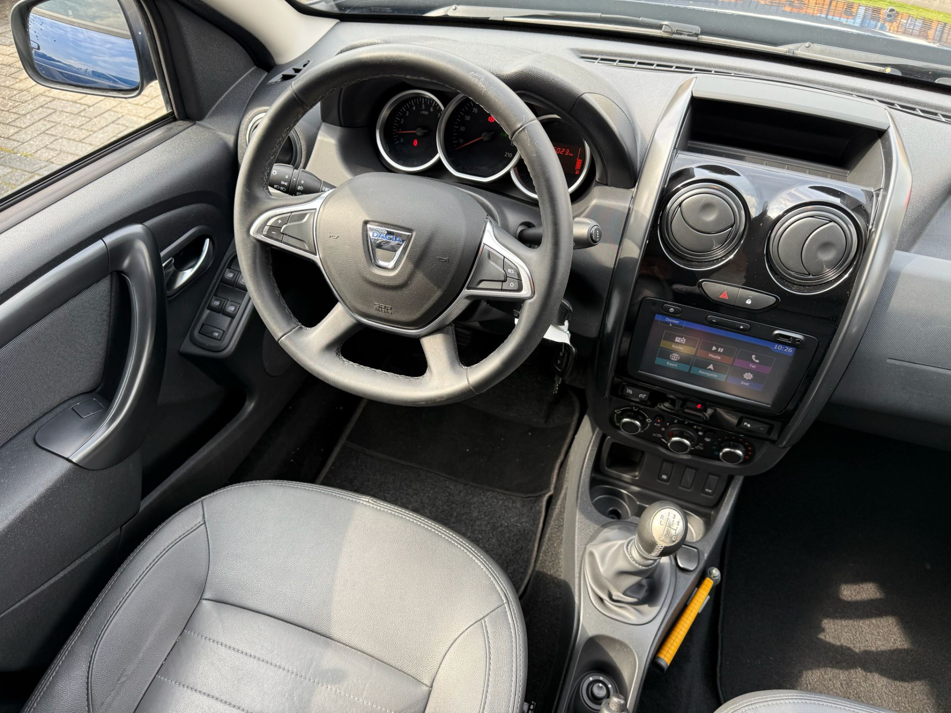 Dacia Duster 1.2 TCe 4x2 Blackshadow | 1E EIGENAAR | 3/6/12MND GARANTIE | CRUISE | NAVI | DAB | AIRCO | LMV | ELECRAMEN |
