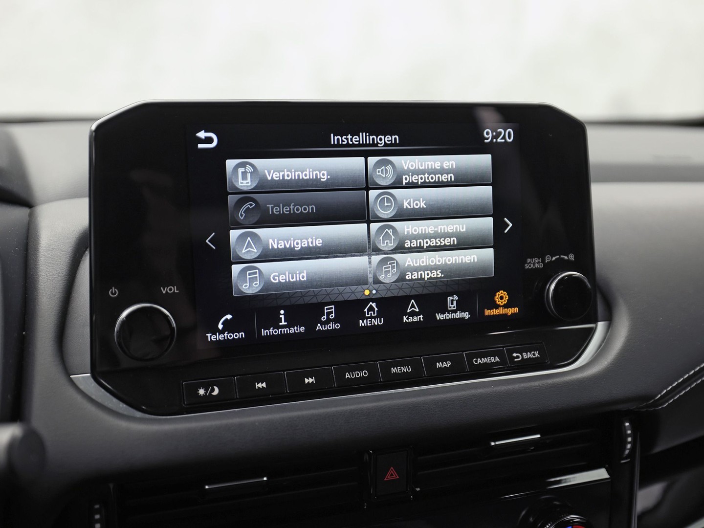 Nissan Qashqai 1.3 MHEV N-Style (GROOT NAVI, 1e EIGENAAR, APPLE CARPLAY, CLIMATE, 360 CAMERA, GETINT GLAS, SPORTSTOELEN, ADAPTIVE CRUISE, LANE ASSIST, NIEUWSTAAT)