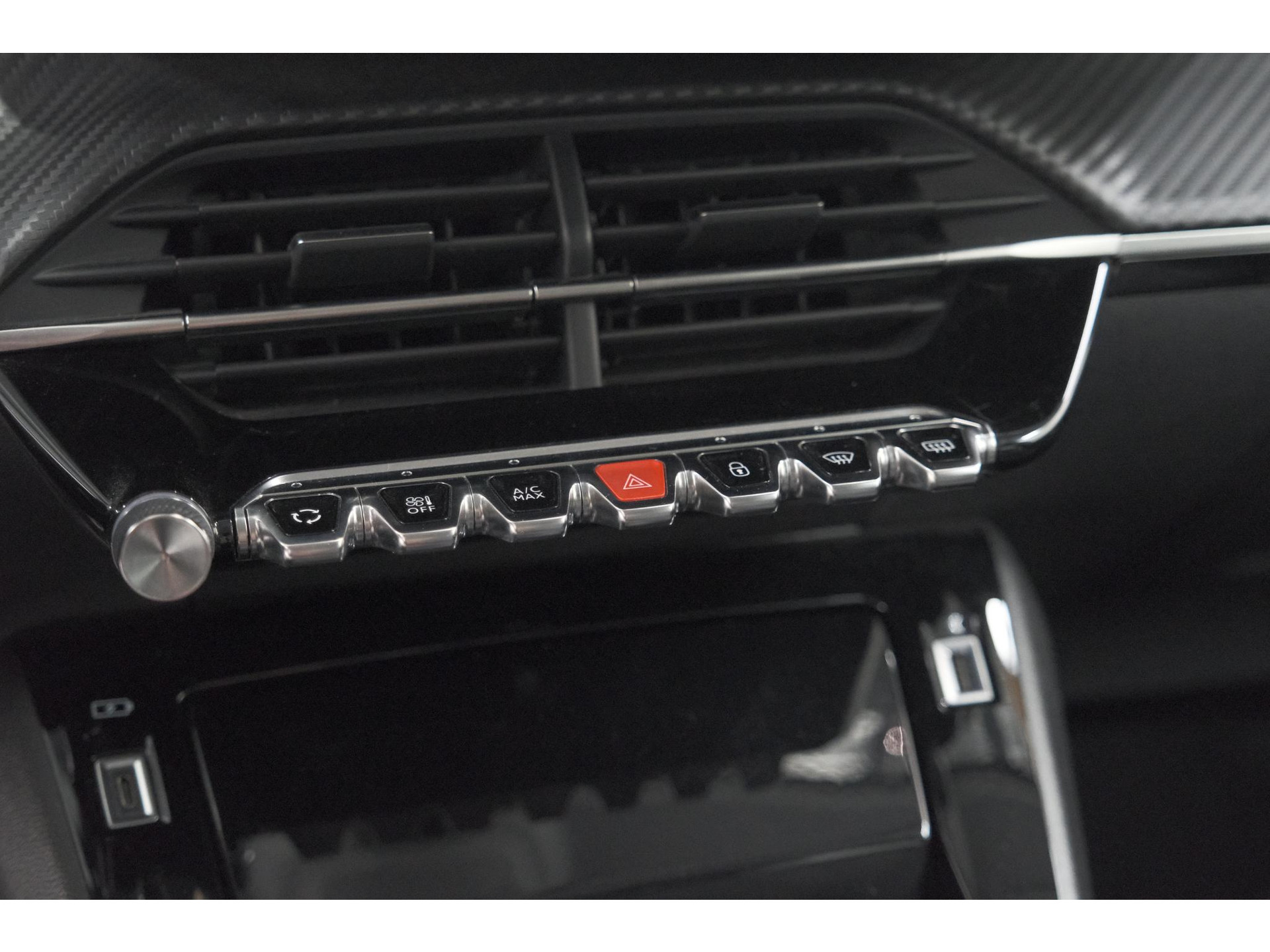 Peugeot 208 PureTech 100 Allure | Navigatie | Parkeersensoren | Apple Carplay