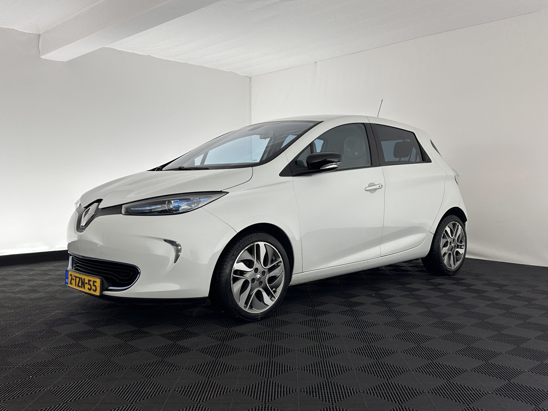 Renault ZOE Q210 Zen Quickcharge R-Link-Pack 22 kWh (ex Accu) [ 3-Fase ] Aut. *NAVI-FULLMAP | DIGI-COCKPIT | LED-LIGHTS | KEYLESS | COMFORT-SEATS | ECC | PDC | CRUISE | 17''ALU*