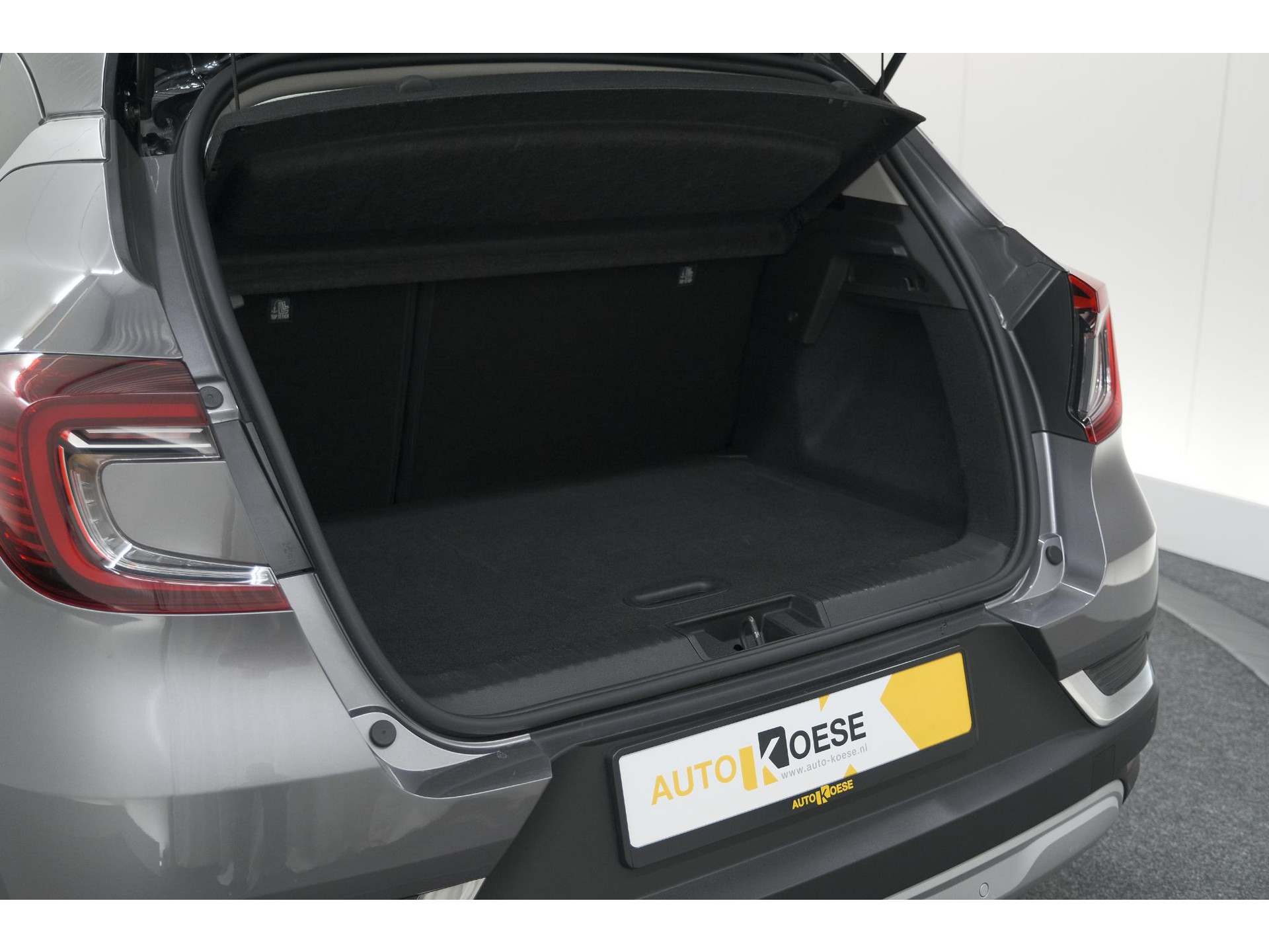Renault Captur Mild Hybrid 140 EDC Techno | Camera | 9.3 Inch Scherm | Apple Carplay | Parkeersensoren | Allseason Banden | Stoelverwarming