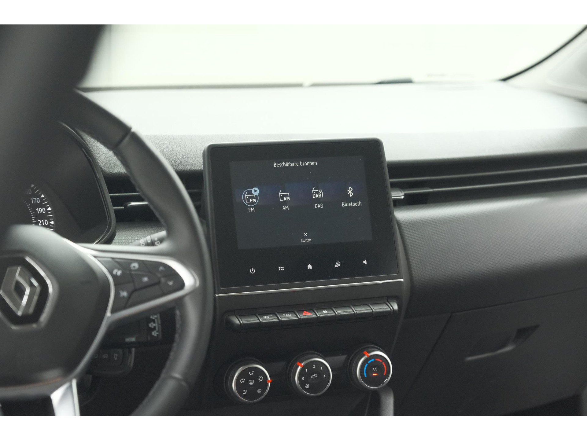 Renault Clio TCe 90 Equilibre | Parkeersensoren | Apple Carplay | Cruise Control