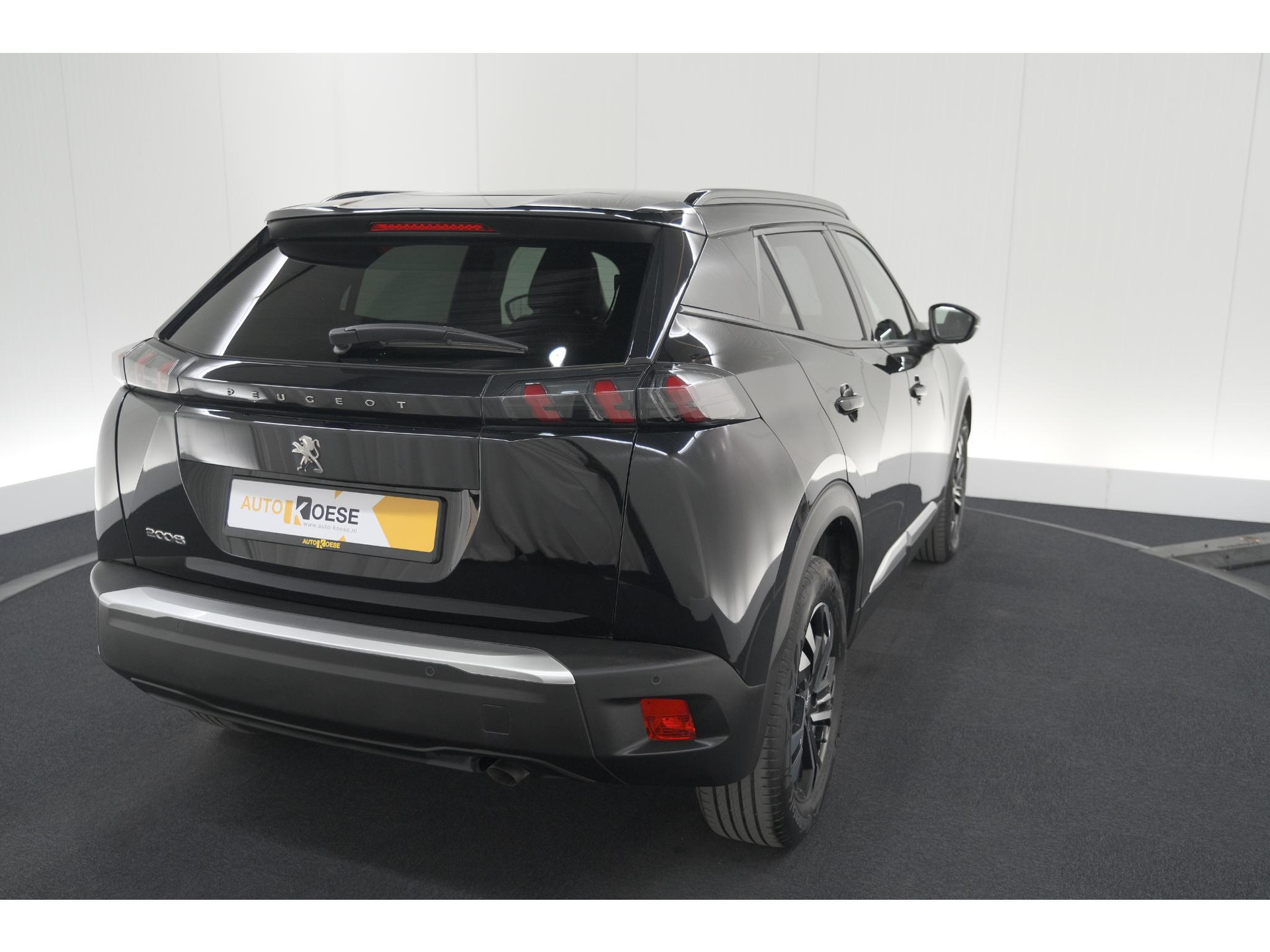 Peugeot 2008 PureTech Allure Pack | Navigatie | Parkeersensoren | Apple Carplay