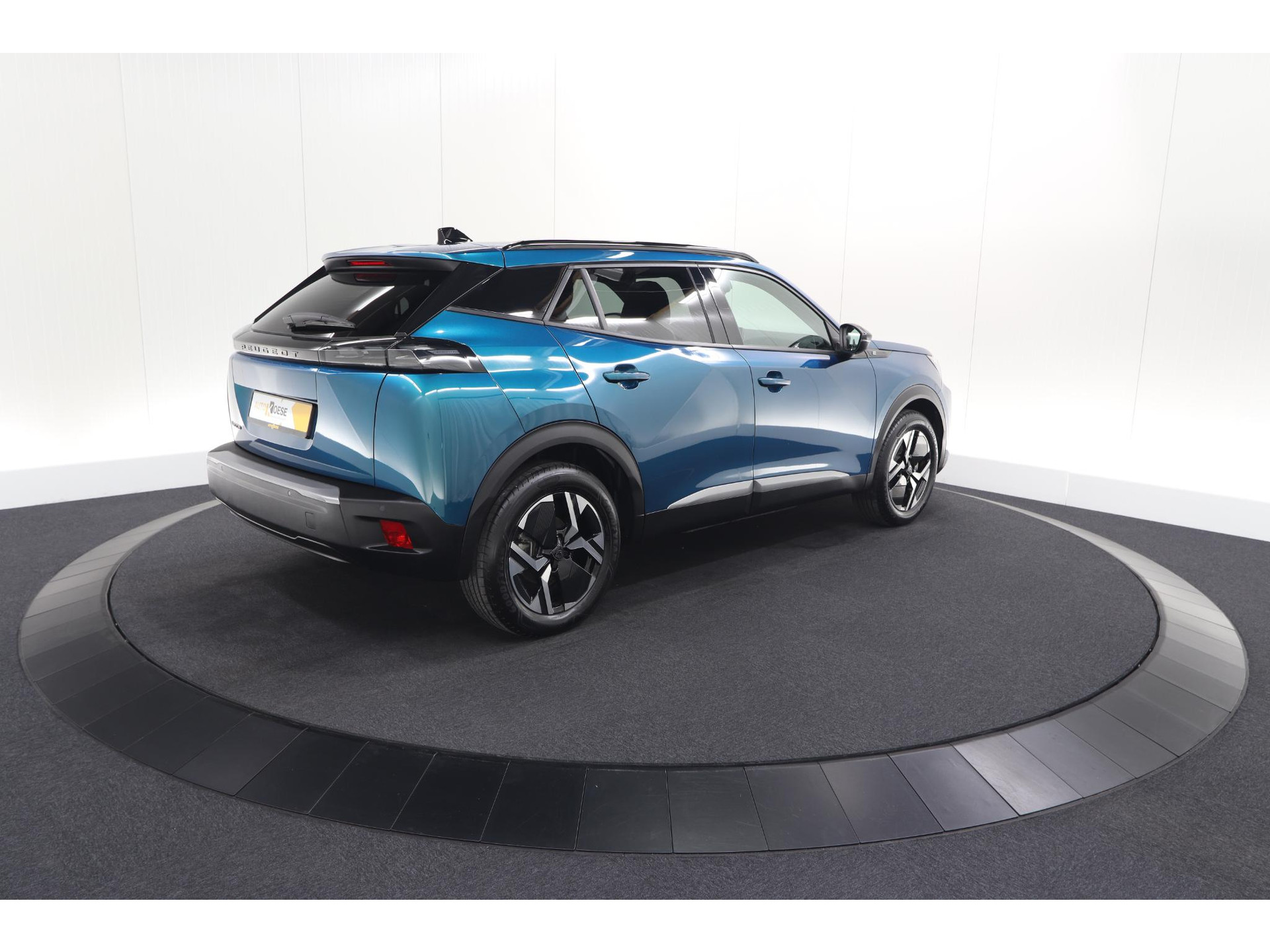 Peugeot e-2008 EV Allure 54 kWh | SOH 97,5% | 11 KW Lader | Apple Carplay | Parkeersensoren