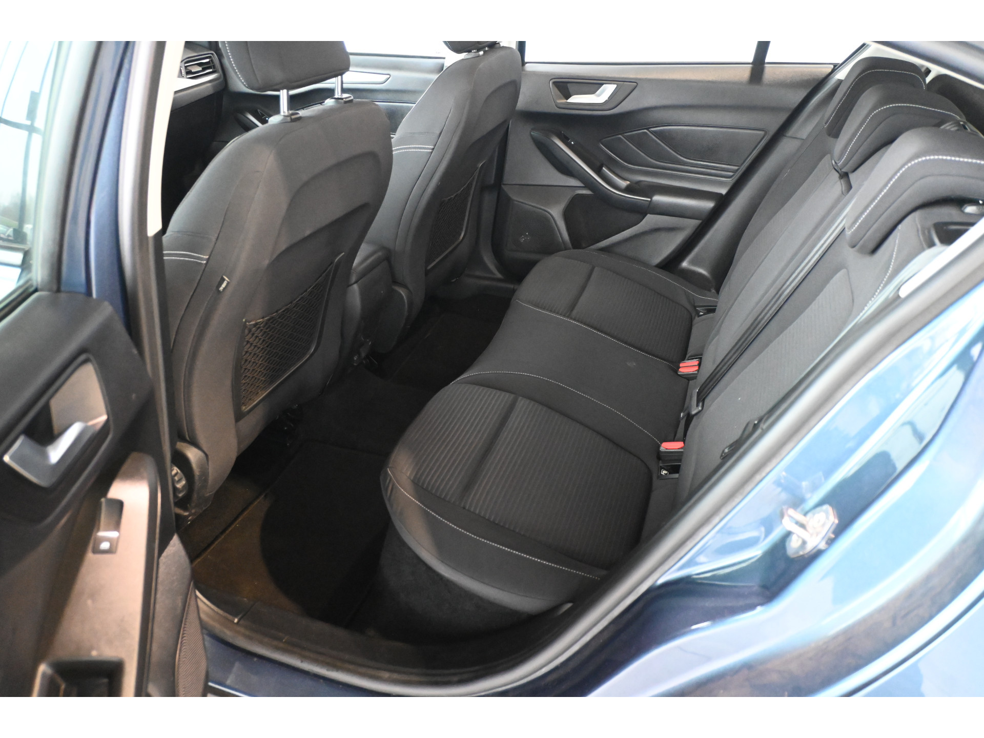 Ford Focus 1.0 EcoBoost Titanium Business Clima Navigatie Stuur/Stoelverwarming Rijklaarprijs! Inruil Mogelijk!