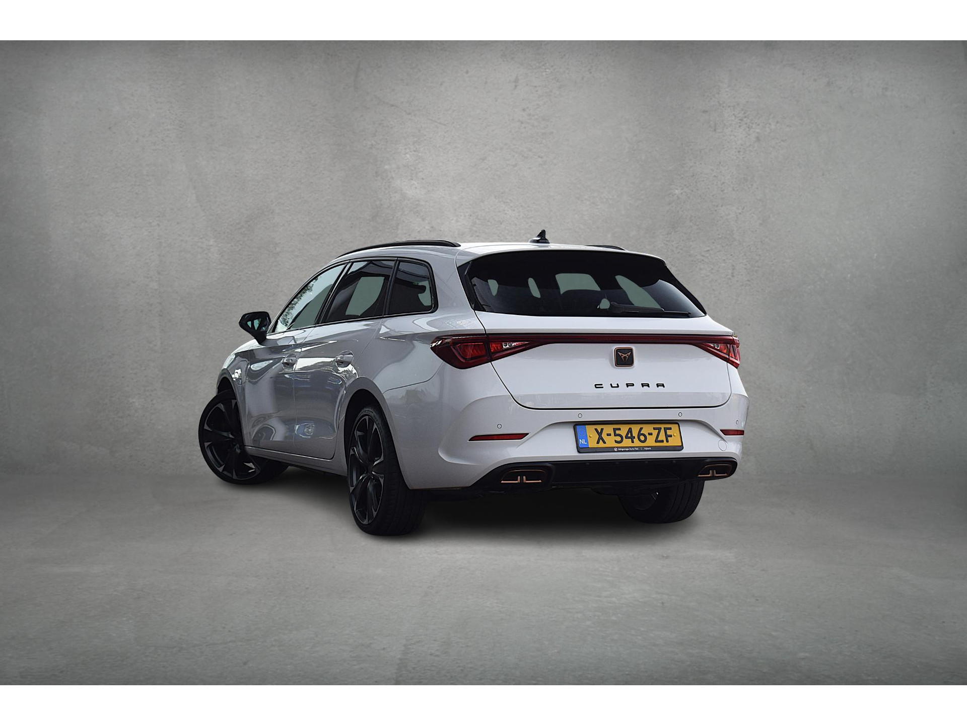 CUPRA Leon Sportstourer 1.4 e-Hybrid VZ Business | 245 PK | Half Leer | Apple CarPlay | Stuurverwarming