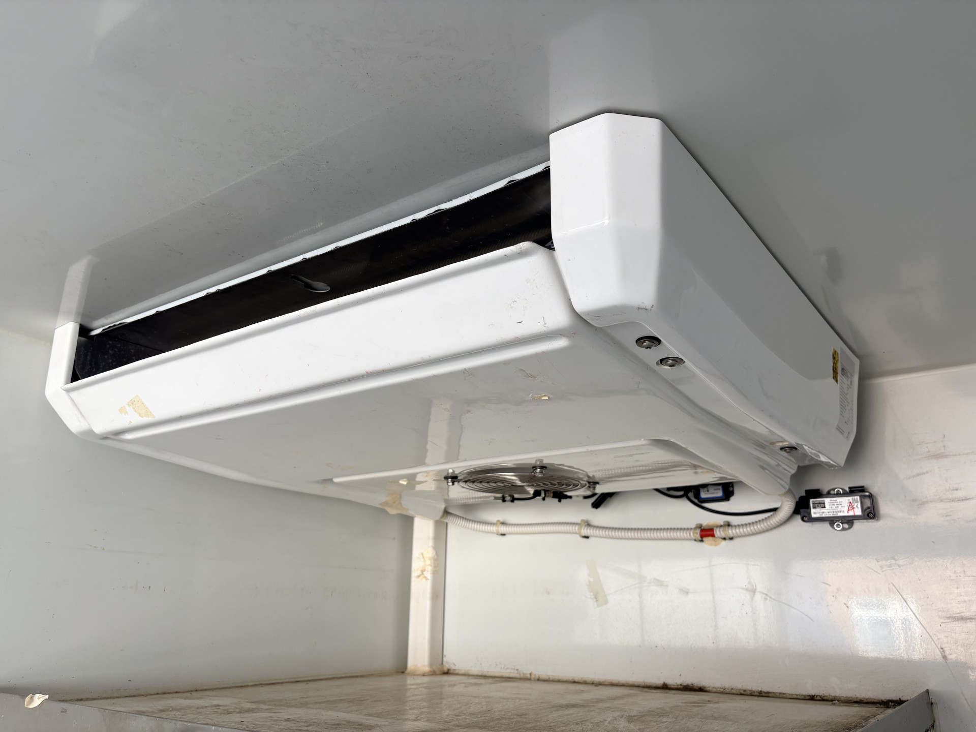Volkswagen Crafter e-Crafter 36kWh 136PK Elektrisch Koelwagen Zanotti Nachtkoeling LED Climate Control Cruise Control Carplay Camera Parkeersensoren 360° Frigo Koeler Kühlwagen Night Cooling