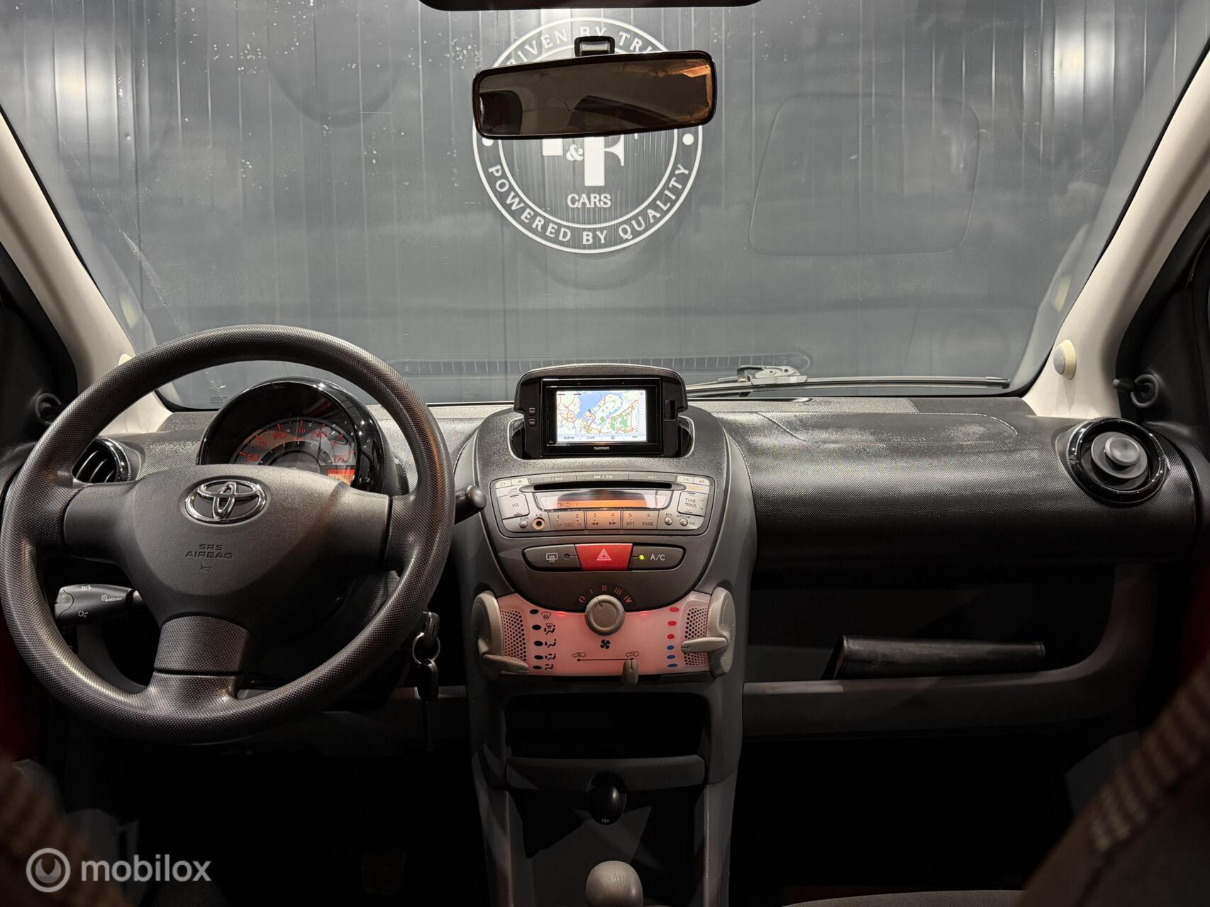 Toyota Aygo 1.0-12v Aspiration Red Navigator|Automaat|NAP|Navi
